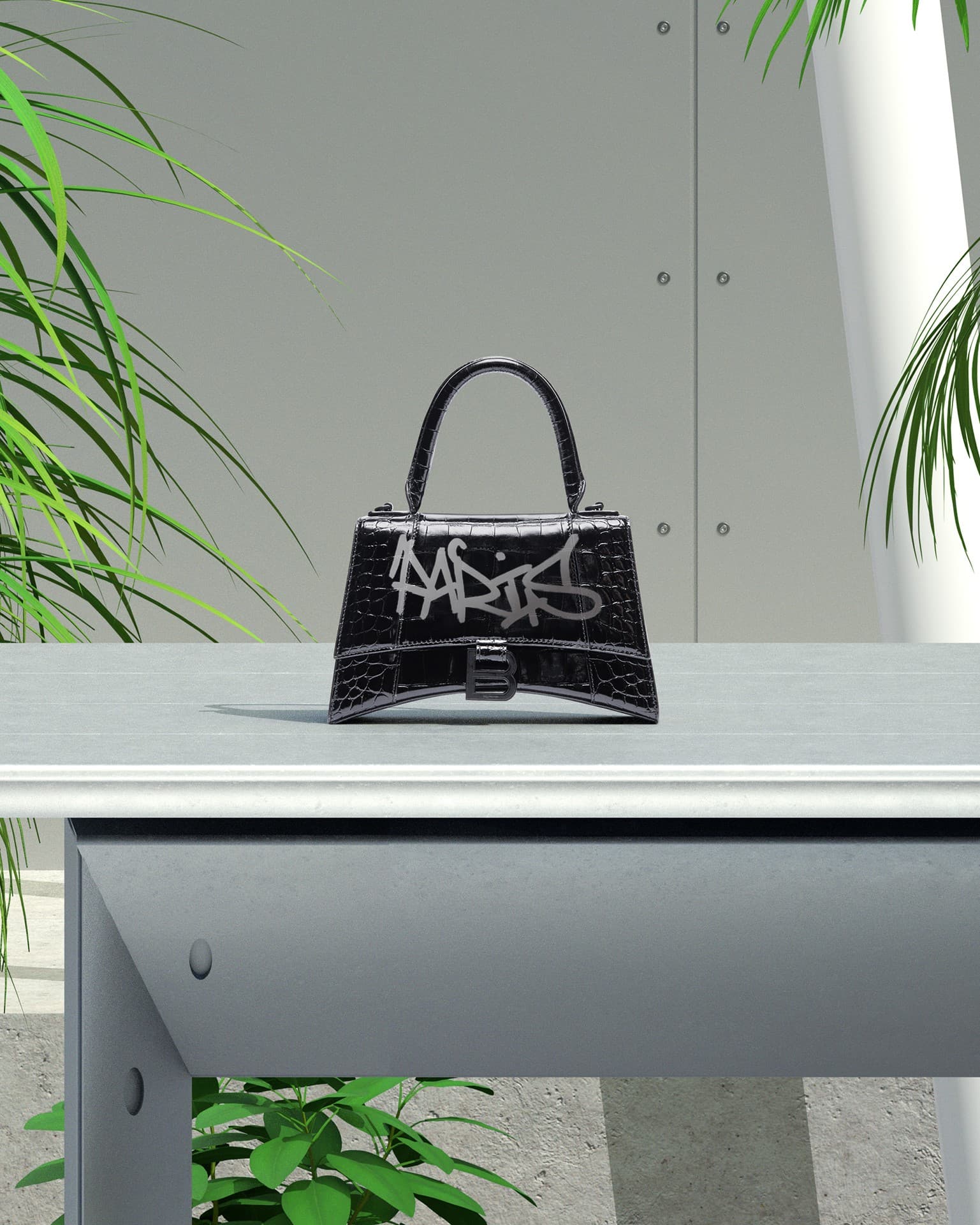 鱷魚壓紋沙漏包。NT$65,900。（BALENCIAGA提供）