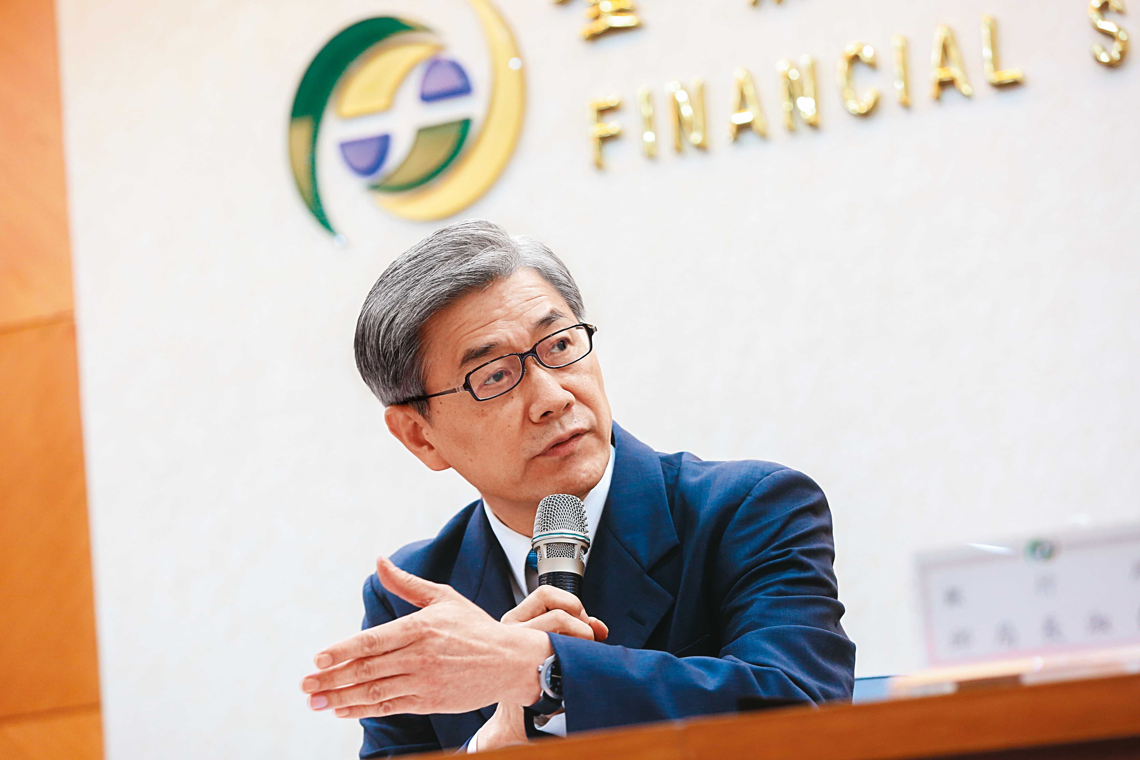 金管會主委黃天牧追查大同公司中資問題後，下一步將矛頭對準日盛金控。