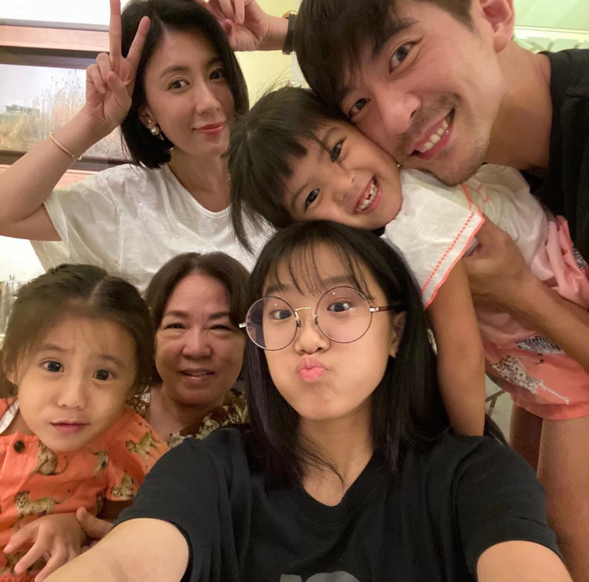 修杰楷與賈靜雯婚後再生了兩個寶貝女兒，但也與梧桐妹感情相當好。（翻攝自梧桐妹IG）