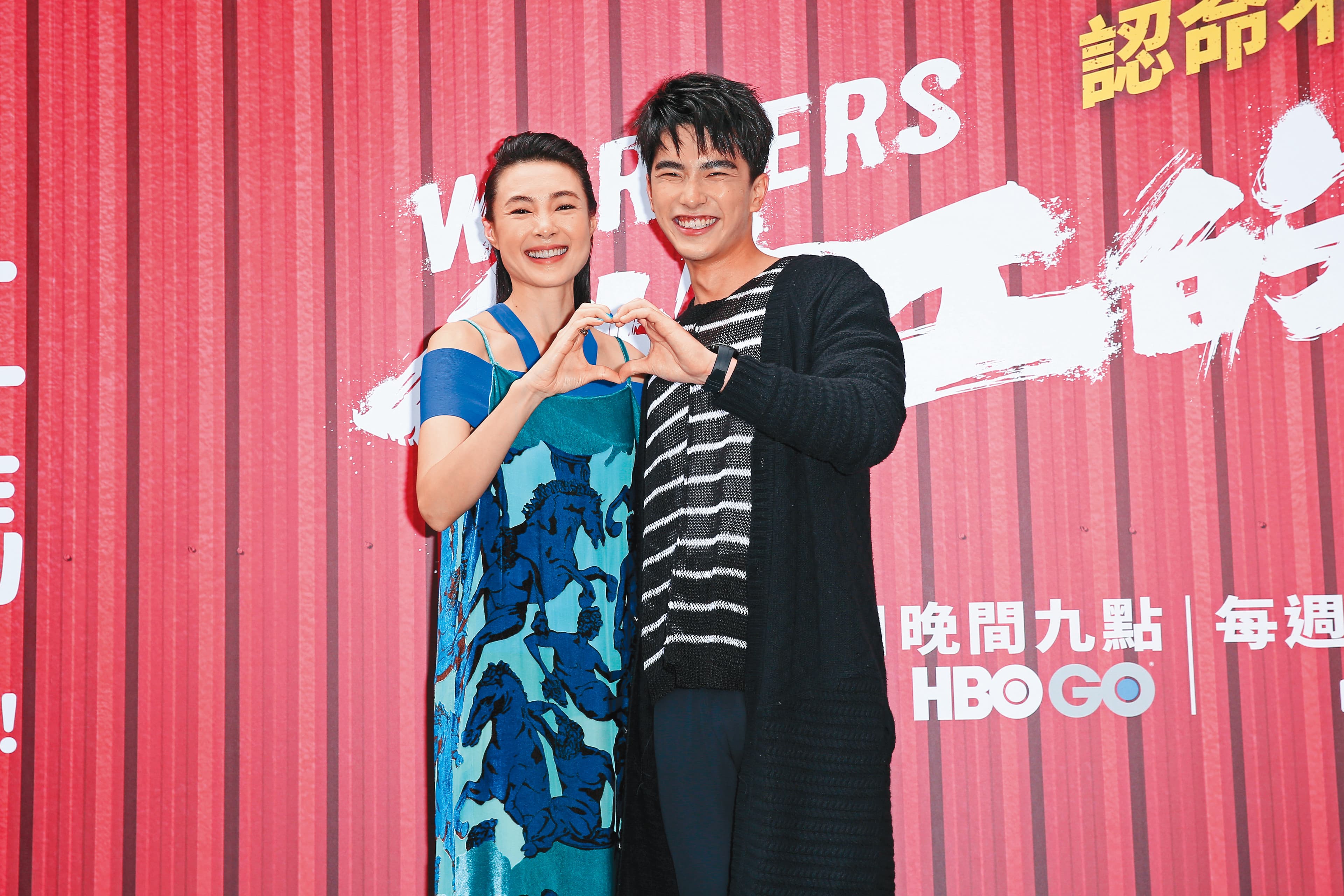 曾敬驊今年工作滿檔，演出《做工的人》也有不錯迴響。左為曾珮瑜。