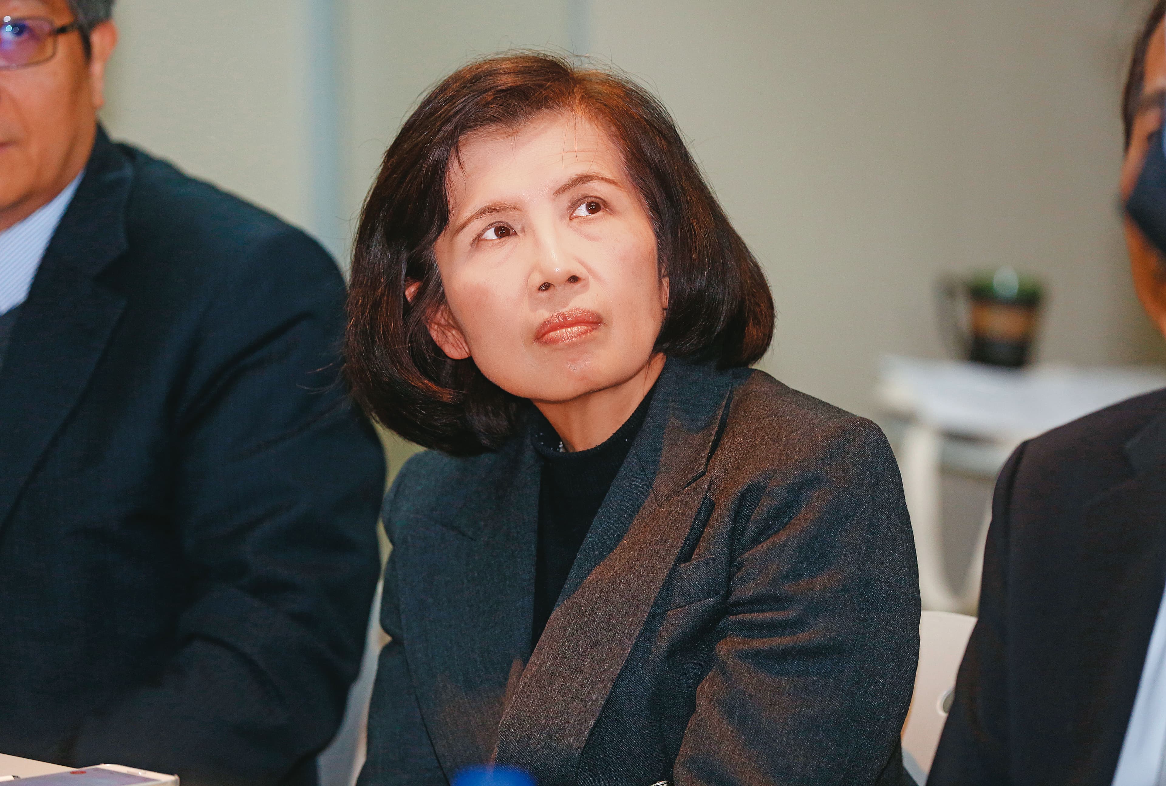 大同改選後，林郭文艷失勢，連辦公室都被安置在相對寂寥的總部後棟8樓。