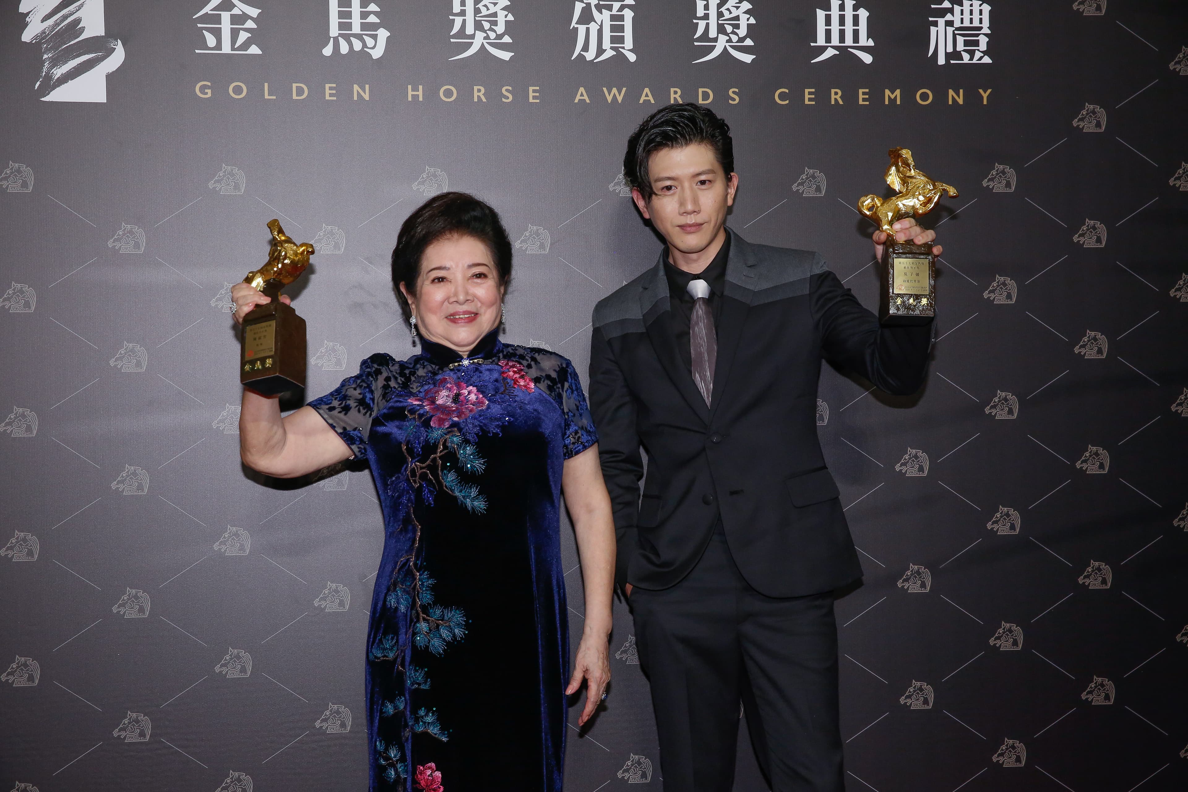 今年陳淑芳（左）連拿金馬獎最佳女配角、女主角兩個獎項，與最佳男主角莫子儀（右），都是評審心目中的最愛。