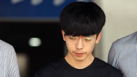 安勝進是警方追查godgod時意外發現的嫌疑人，他承認對性產生好奇，並侵犯12歲兒童。（翻攝自연합뉴스TV YouTube頻道）