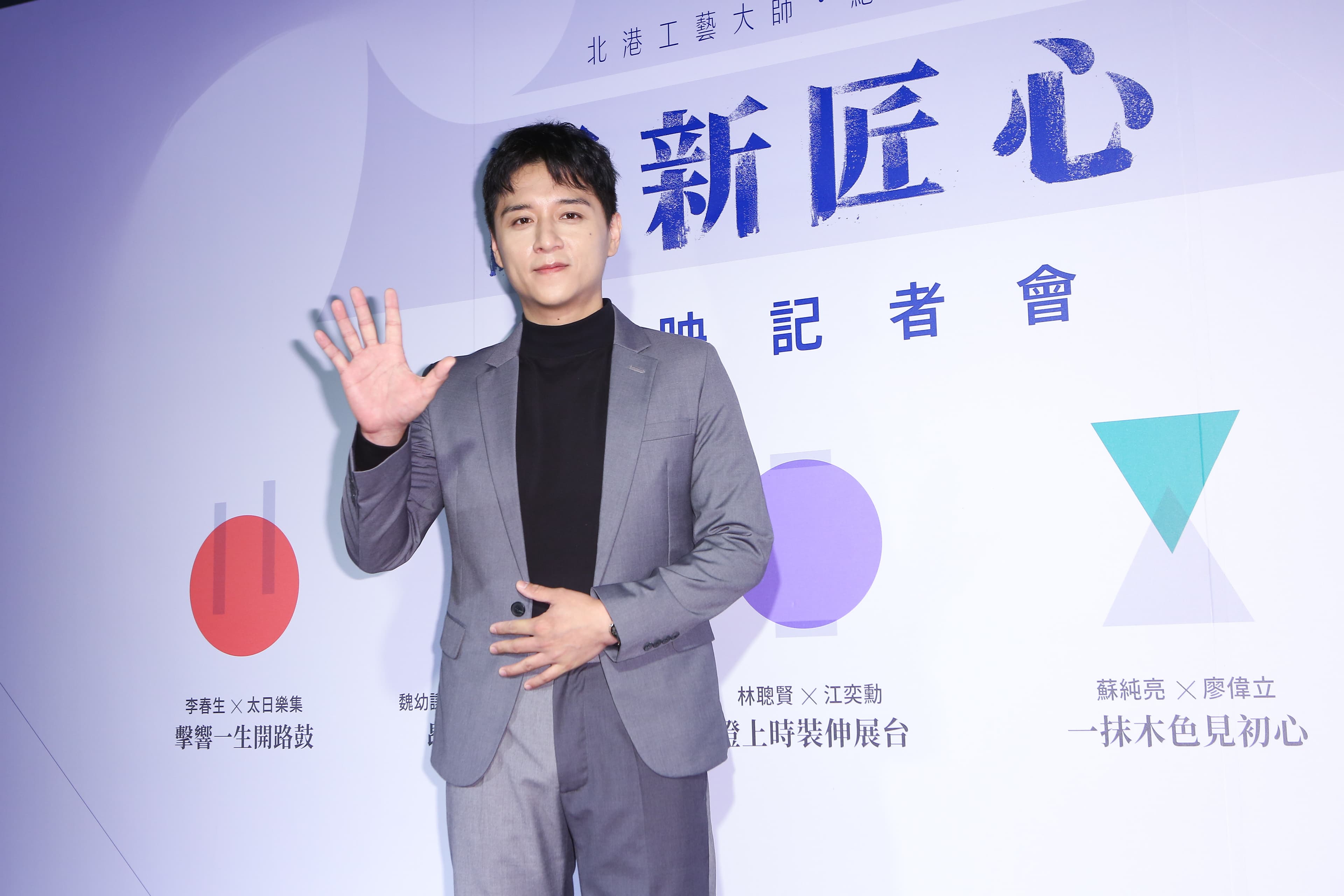 首次接下旁白工作的鄭人碩，原先以為就是說說念念，實際配音後才不容易。