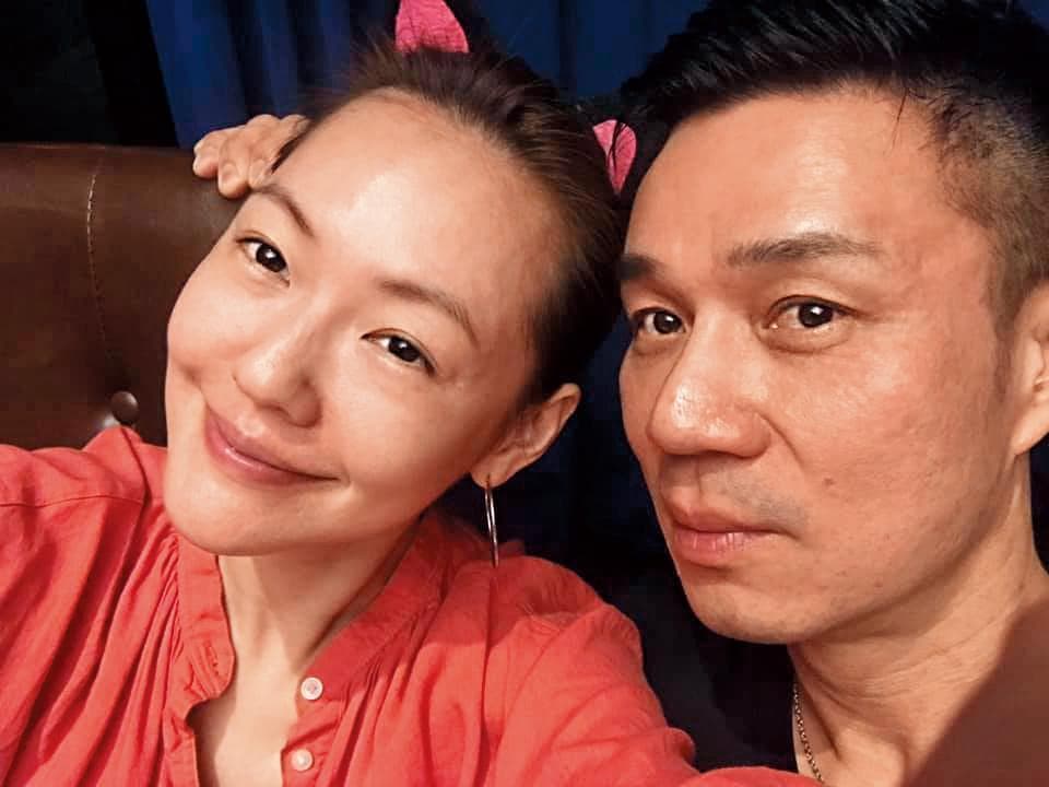 小S和老公許雅鈞常在鏡頭前表現恩愛，小S也常在微博上曬合照，不時透露夫妻感情佳。（翻攝自小S臉書）