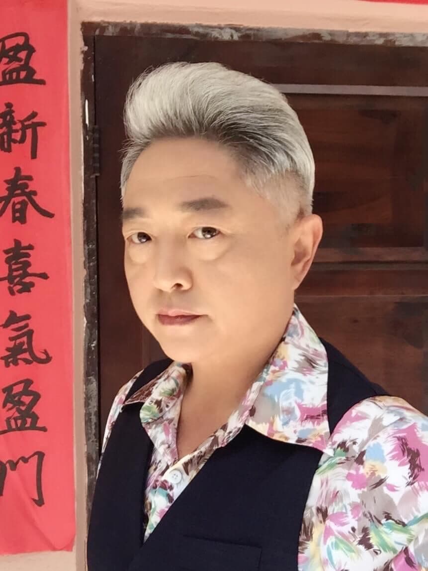 李國超認為高欣欣將青春歲月奉獻給他，娶對方是男人該做的事。（翻攝自李國超臉書）