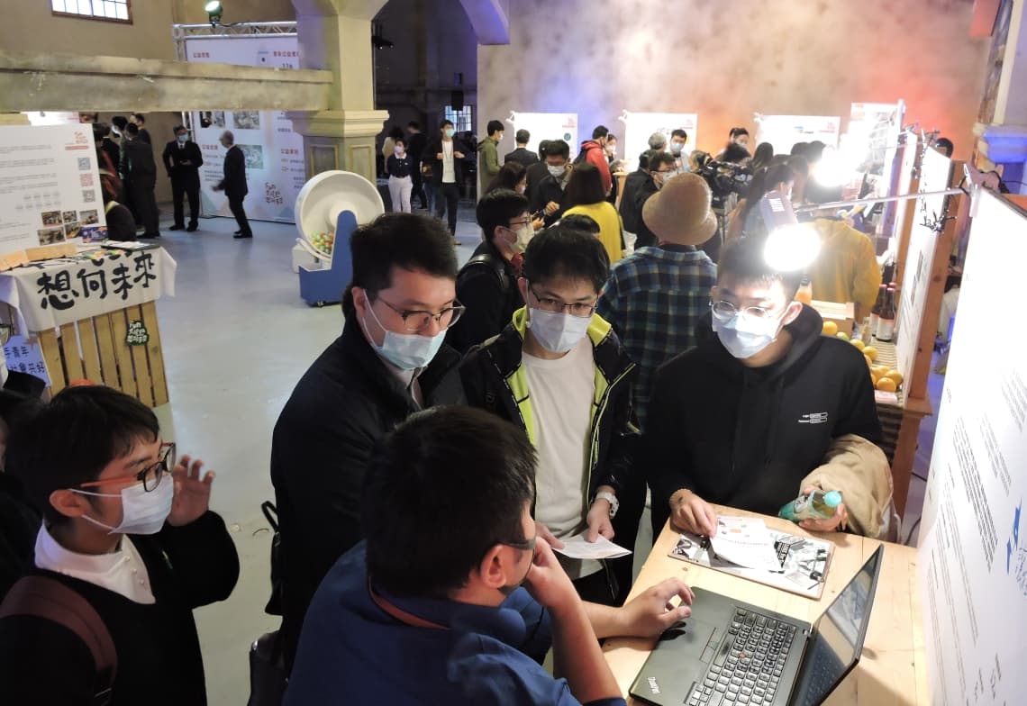 青年公益實踐計畫關注社會各階層，讓青年投身公益也很接地氣，為各弱勢族群擘劃解決方針。（慈濟提供）
