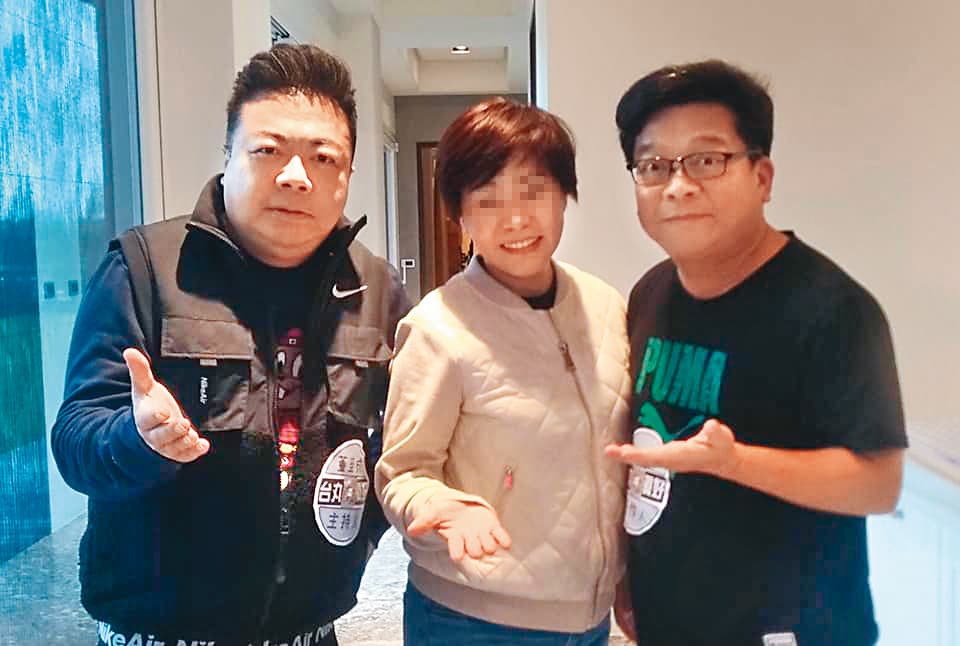 製作人張富（右）找來投資者開新節目，邀請董至成（左）合作。（翻攝自D&Lhouse臉書）