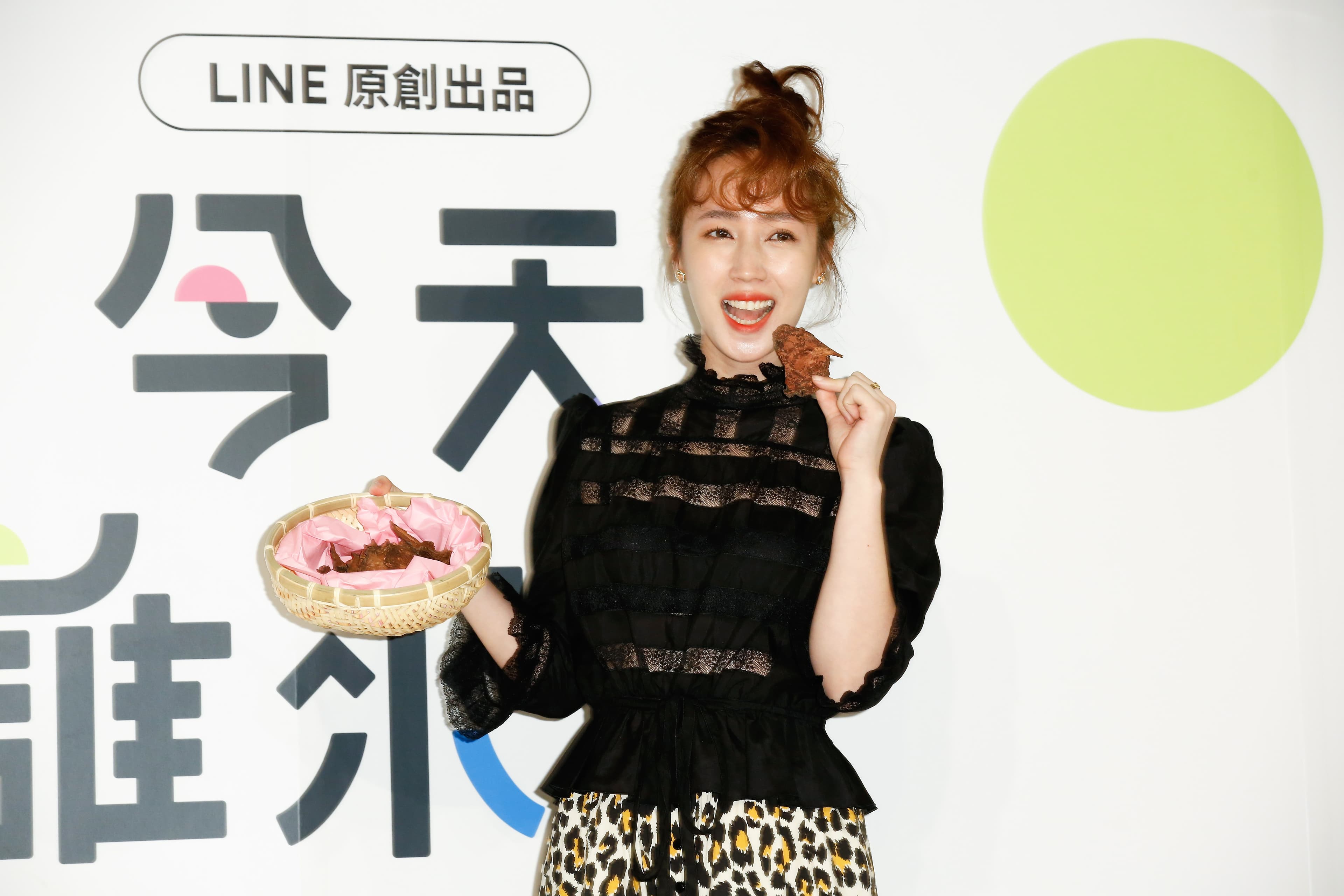 小薰《今天誰來店》中挑戰製作養身甜點時，慘將食材噴飛、機器解體，錄影現場差點成了災難現場。