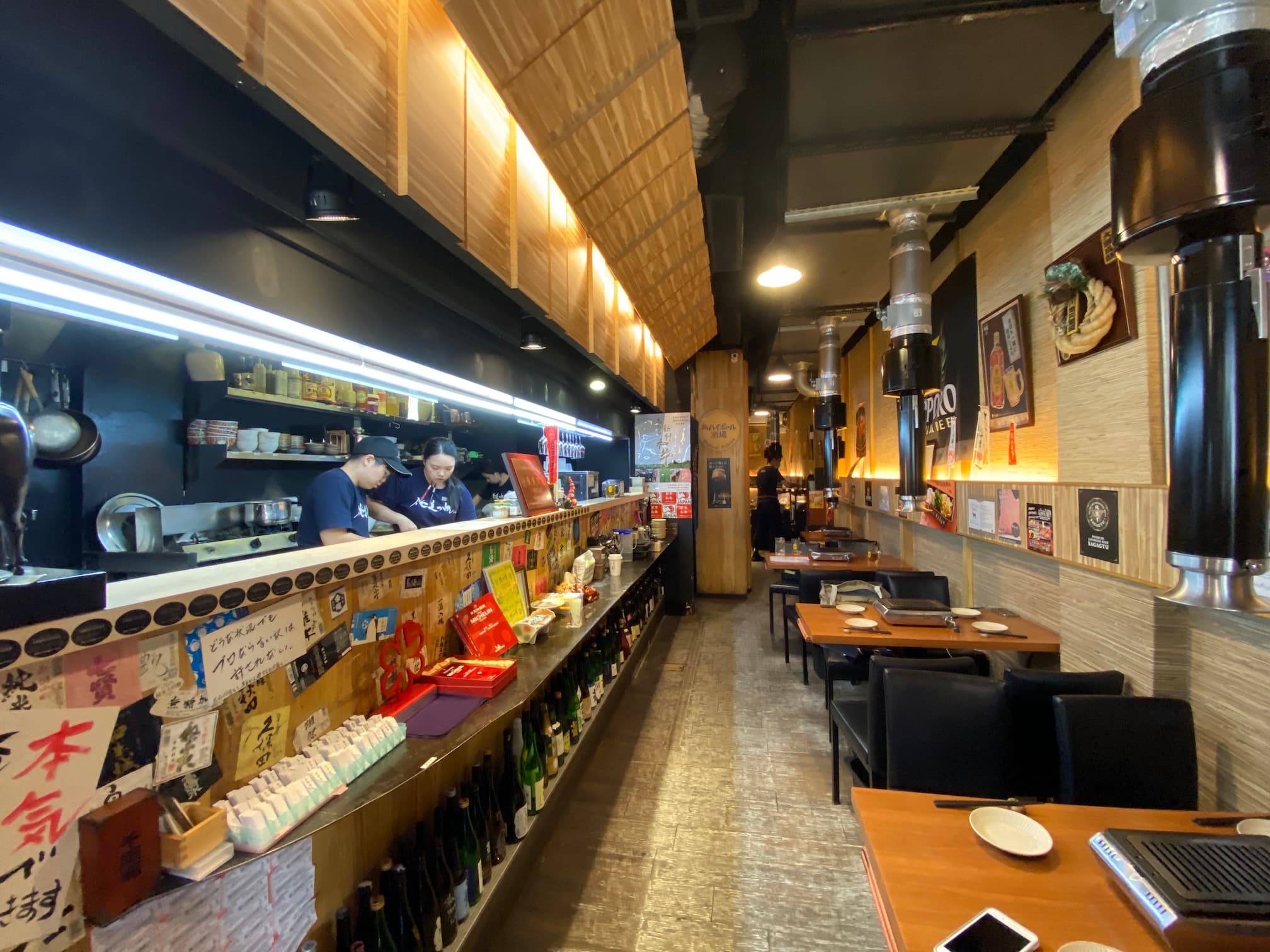「俺達の肉屋」店面不大，僅36個位席。