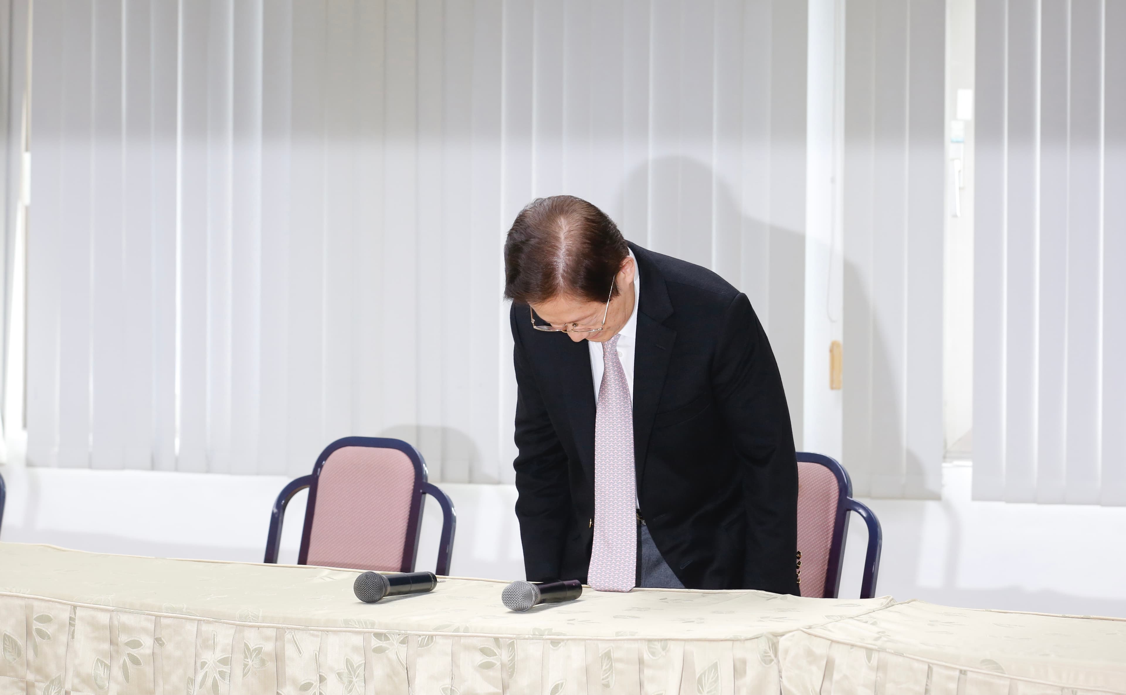 林文淵今日召開記者會，宣布辭任大同董事長。
