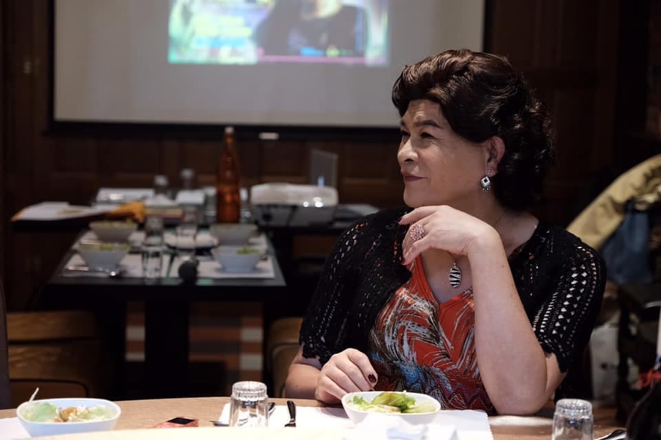澎恰恰一直未放棄創作，近期演出音樂劇《麗晶卡拉OK的最後一夜》，在舞台上飾演以男扮女裝的造型，詮釋60歲女人心聲。（翻攝澎恰恰臉書）