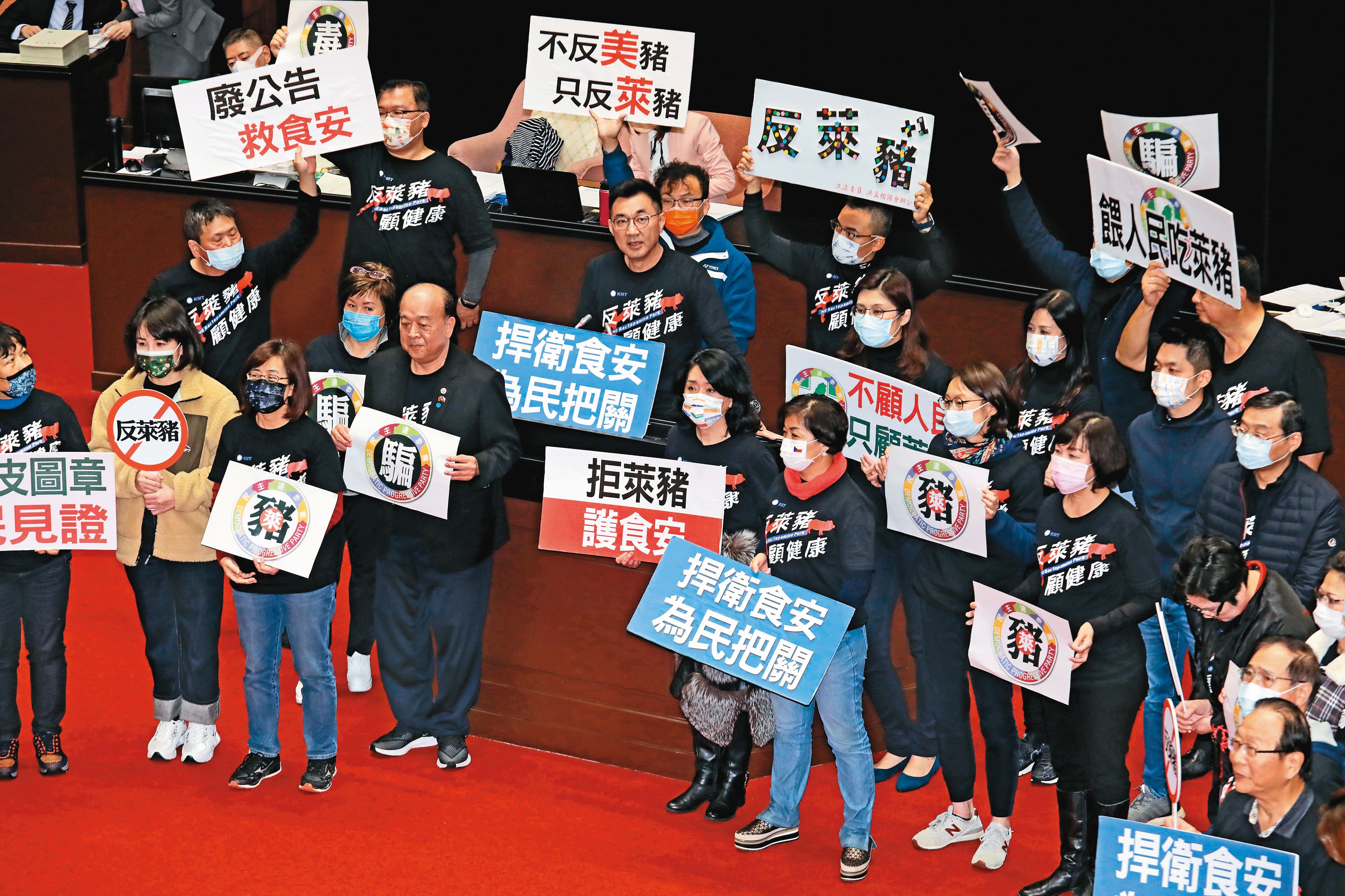 立法院院會24日審查9項開放萊豬行政命令，國民黨團選擇柔性抗爭，要求記名表決。