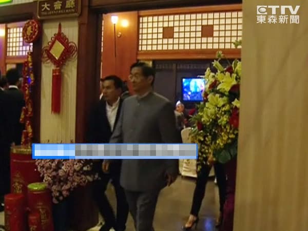 四海幫春酒活動黑幫大哥雲集,連白狼張安樂等人都出席。(翻攝東森新聞)