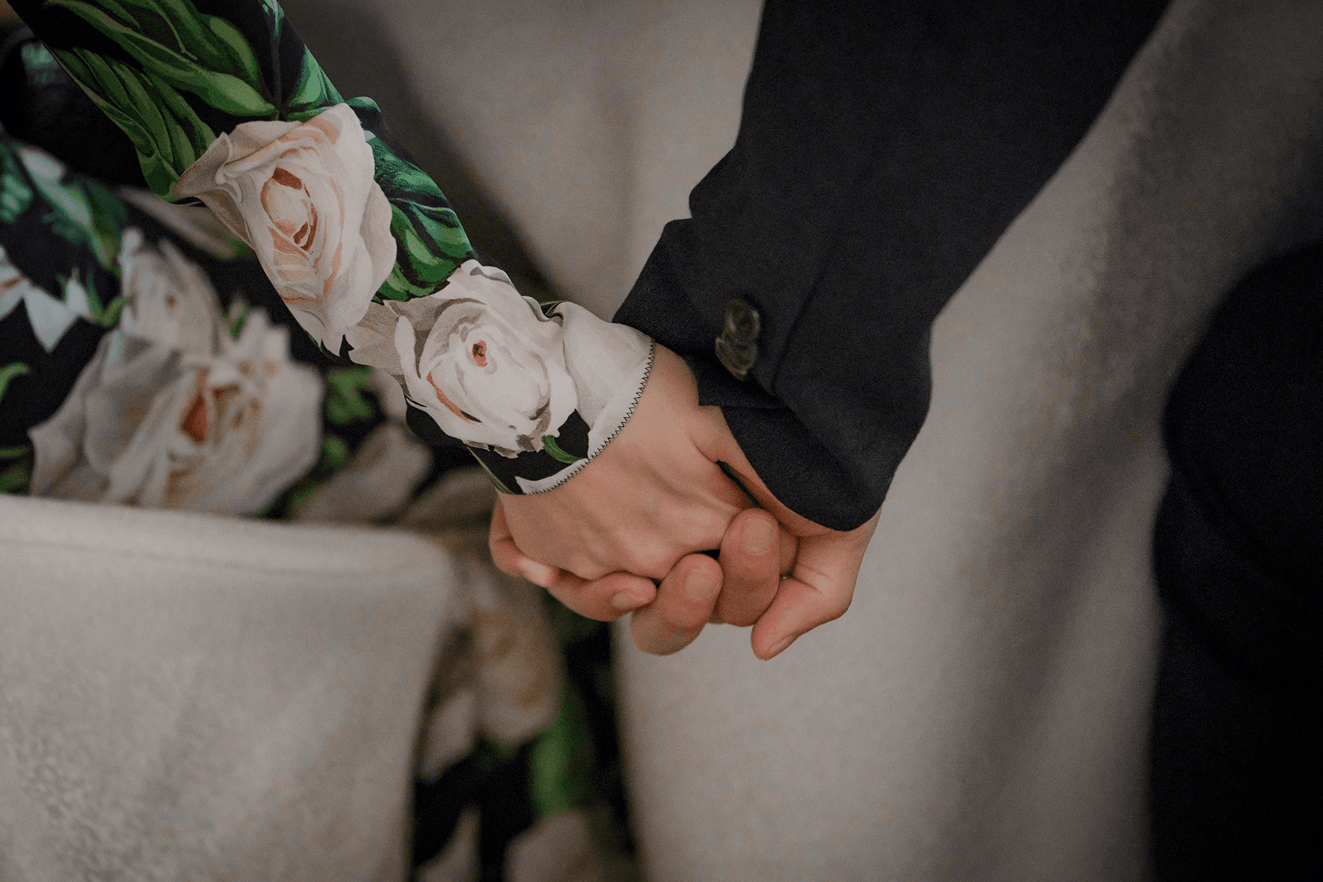 喜愛「迫降CP」的粉絲巴不得玄彬和孫藝真「立刻就地結婚」。（Netflix提供）