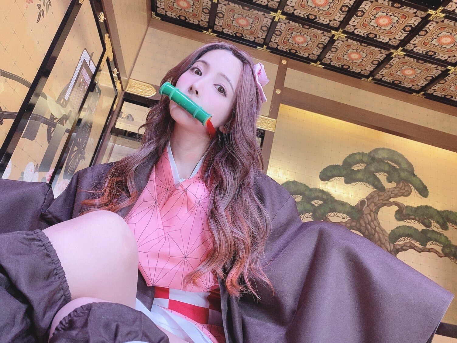 日本第一AV女優三上悠亞扮演《鬼滅之刃》的禰豆子，鄉民紛紛叫好。（翻攝自三上悠亞推特）