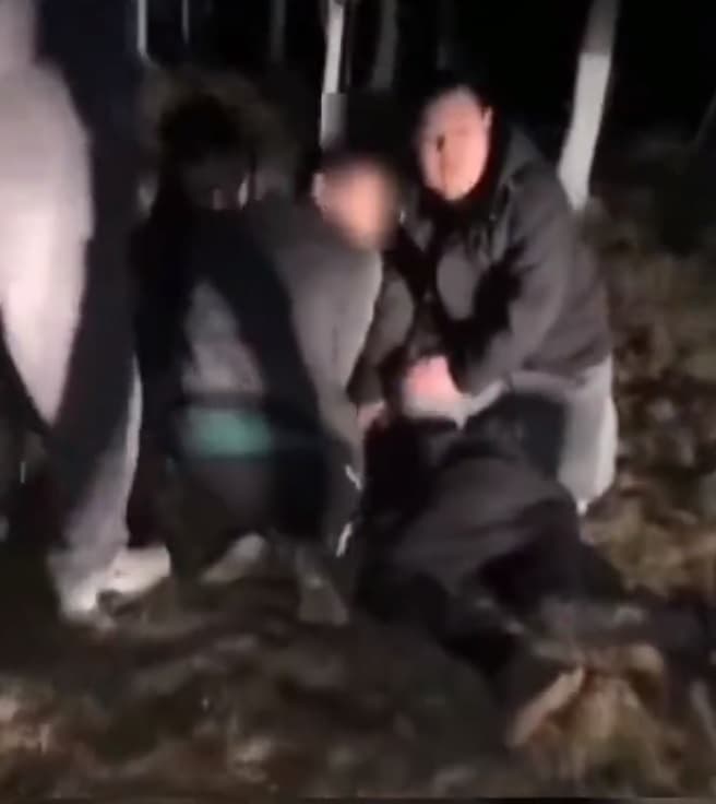  當地教育局表示，肯定會對這對此事件做出相關處理。 （翻攝自《青蕉視頻》）