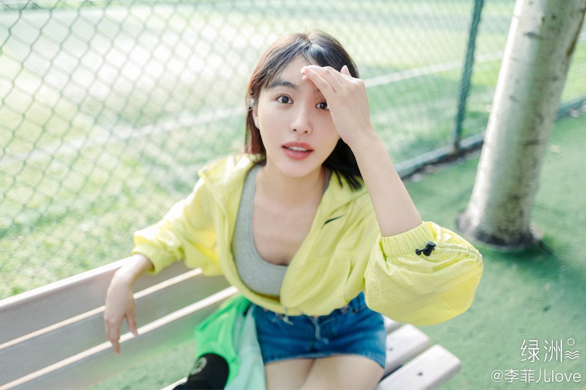 李菲兒與黃曉明交往3年，正是他與Angelababy交往前的前任女友。（翻攝自李菲兒微博）