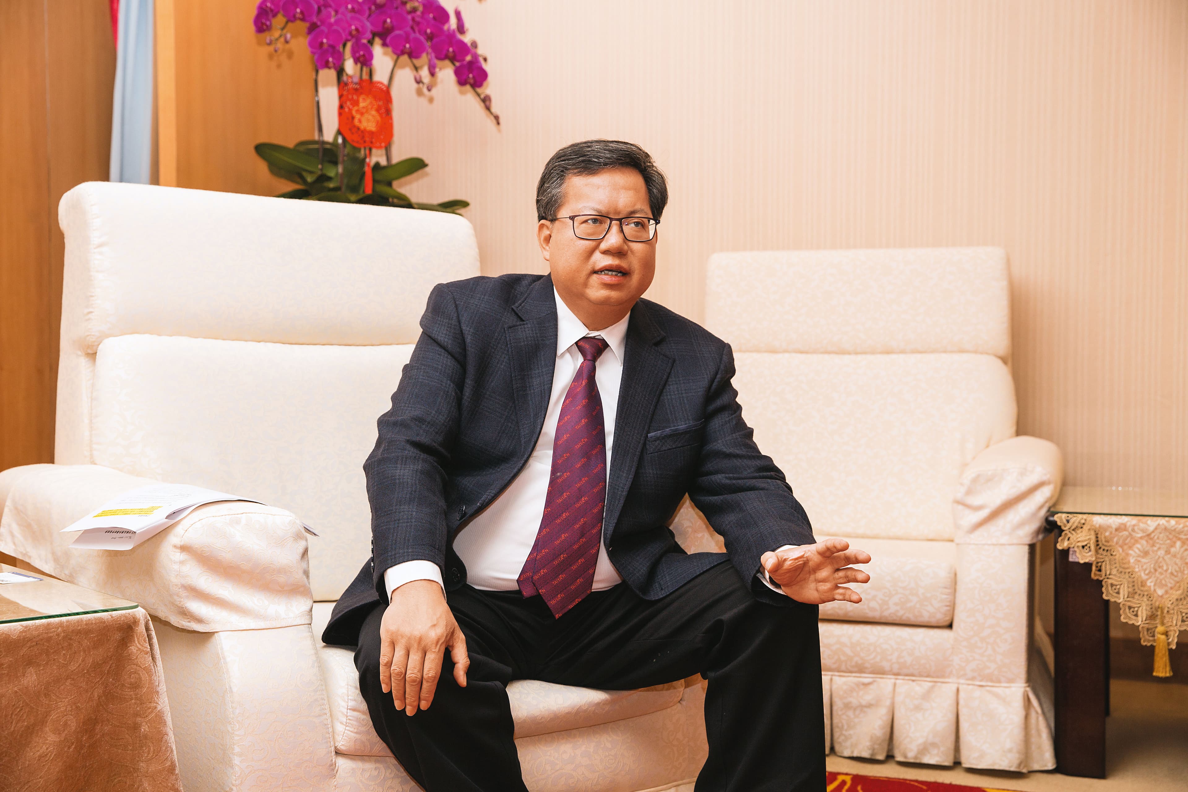 力拱韓國瑜復出政壇參選桃園市長的聲浪，讓鄭文燦（圖）無法藉輔選成功進軍2024大選。