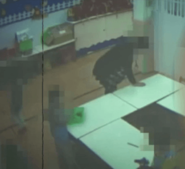幼兒園出示監視器畫面自清，表示女童當天上課一切正常。（翻攝畫面）