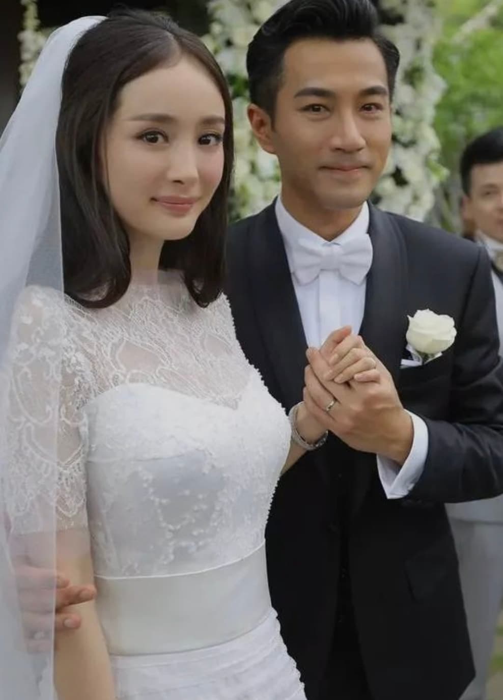 楊冪當年產後迅速出院還開工，也曾遭疑找人代孕。（翻攝自新浪娛樂微博）