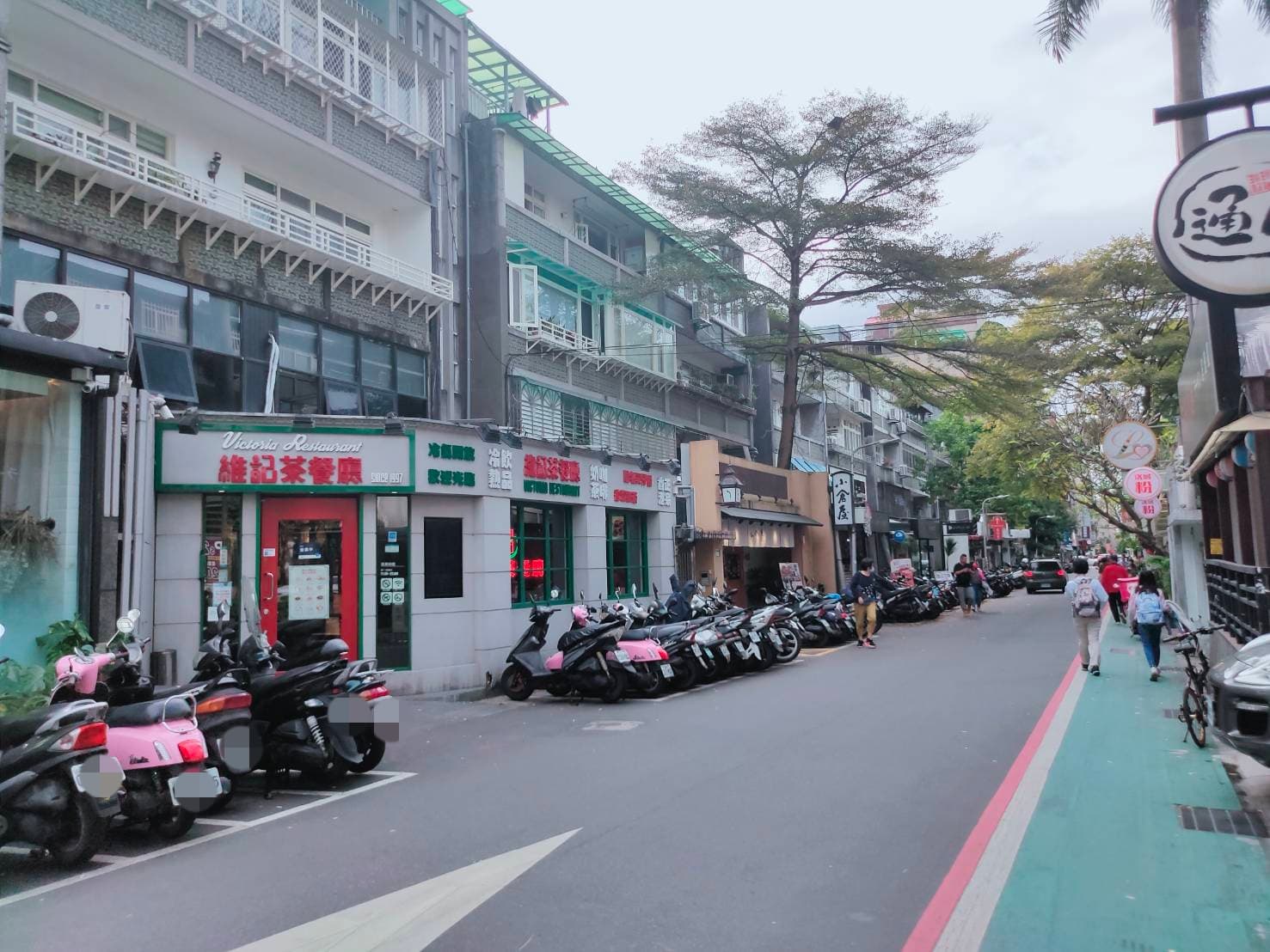管委會涵蓋範圍從光復南路240巷至290巷的公寓，一樓還有許多知名餐廳及店家。