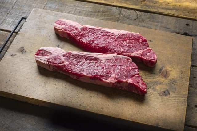 牛肉並非天天宰殺，網友建議禮拜二、五、六與日最能買到新鮮貨。（示意圖，photo-AC）