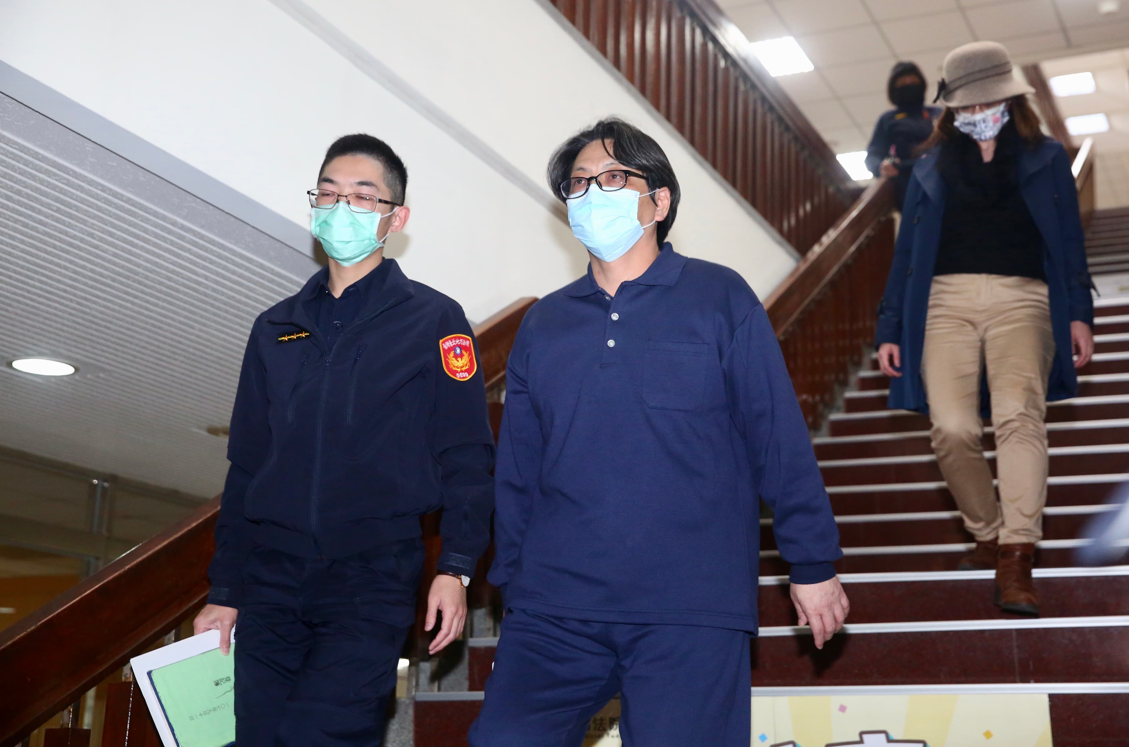 蘇震清的辦公室主任余學洋150萬元交保。