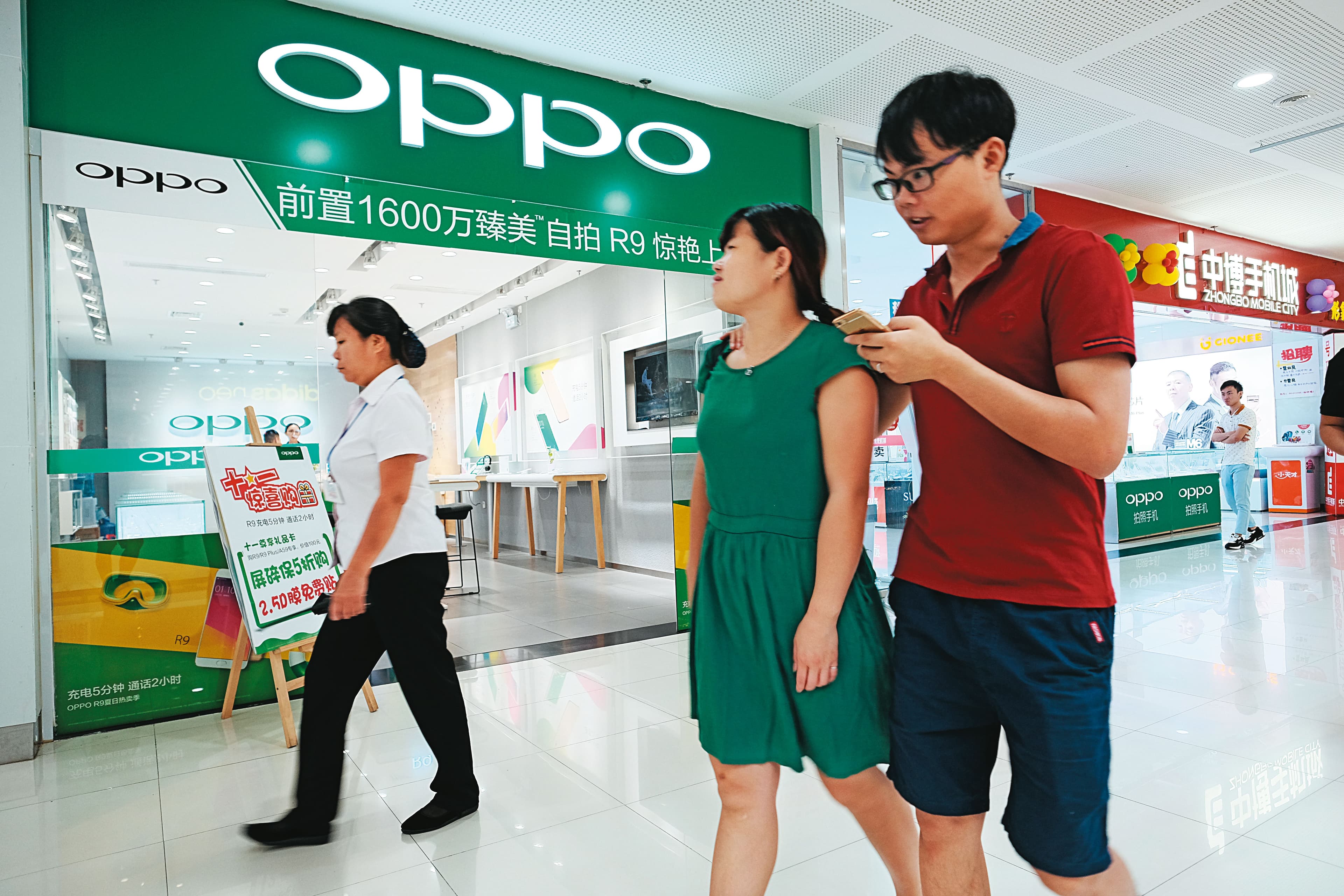 全球手機前10大中有7家是中國品牌，市占率高達49％。