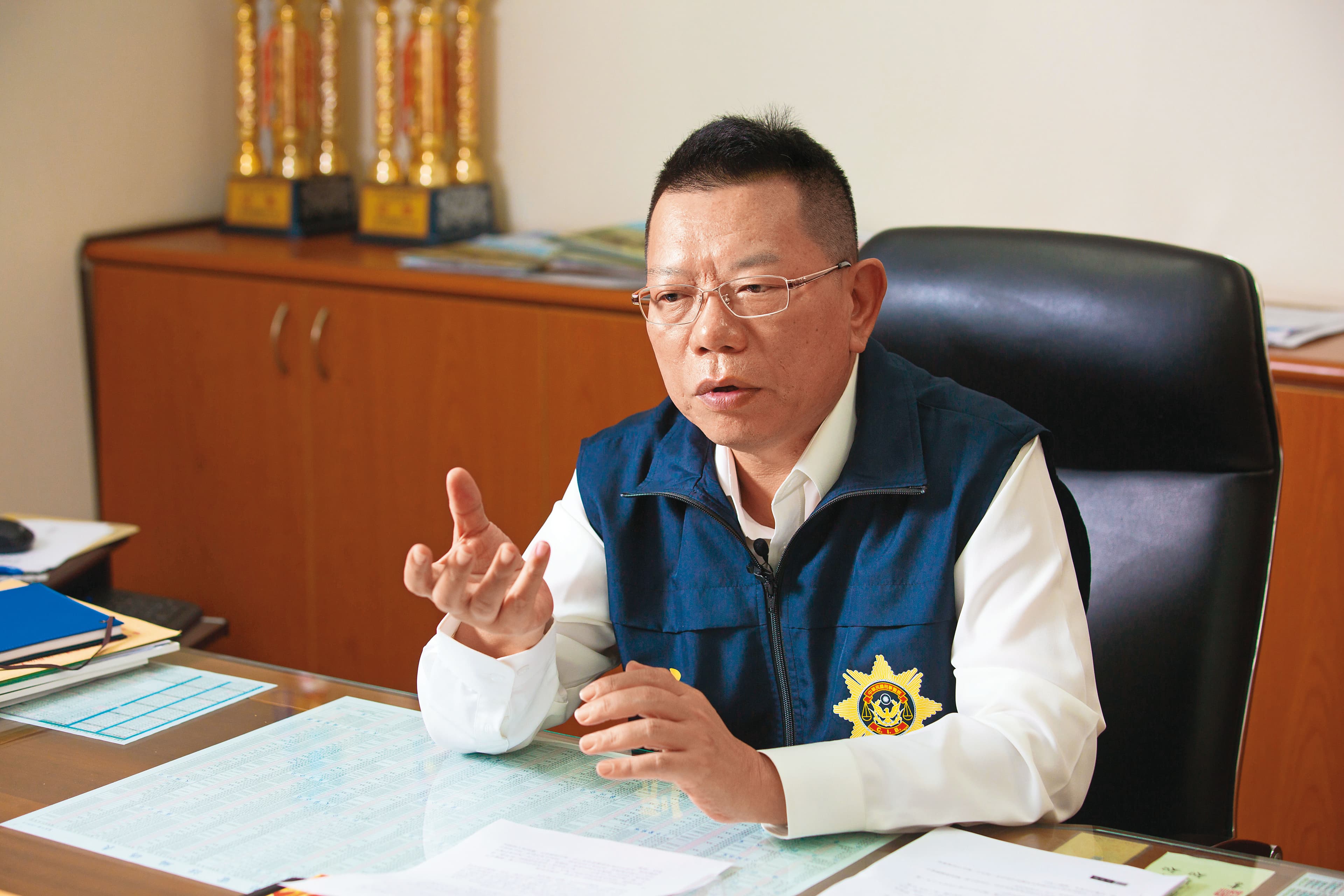 辦案警官陳聖偉透露，因死者託夢，重新訪查，最後鎖定歹徒身分。