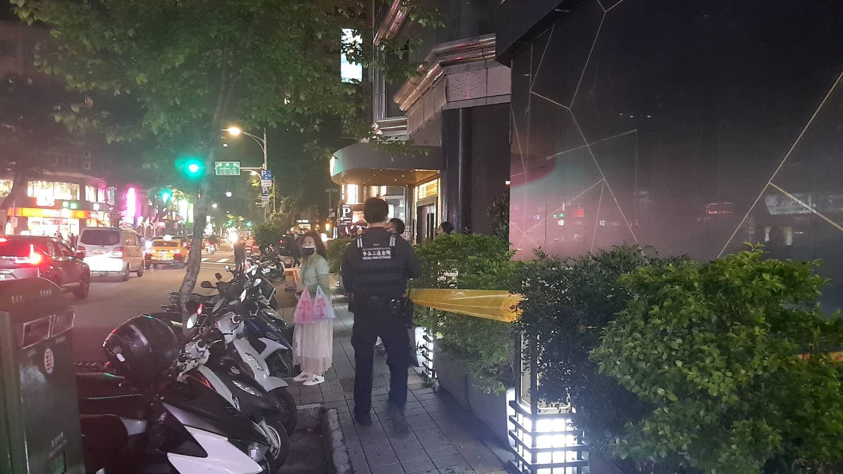警方封鎖現場採證中。（民眾提供）