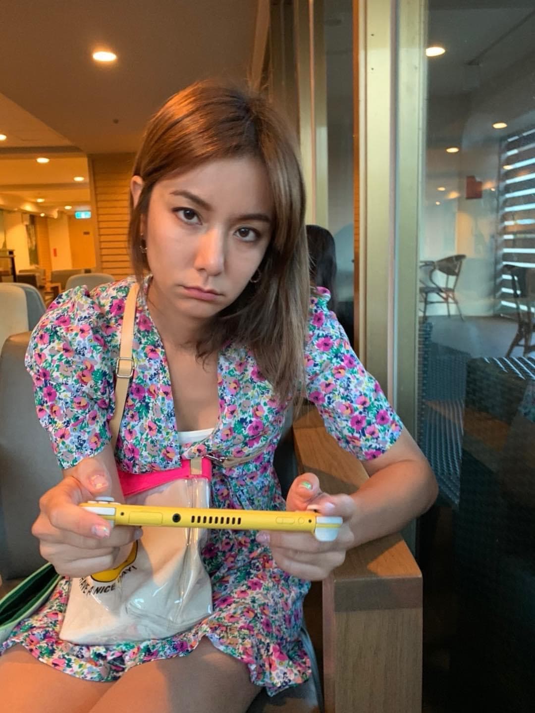 經紀人透露莎莎因壓力過大半年前不自主流鼻血。（翻攝自莎莎臉書）