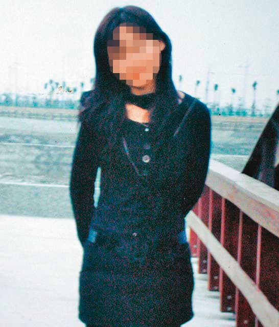 已婚的王裕隆偵辦毒品案時認識毒蟲潘女（圖），2人發展出不倫戀。（翻攝畫面）