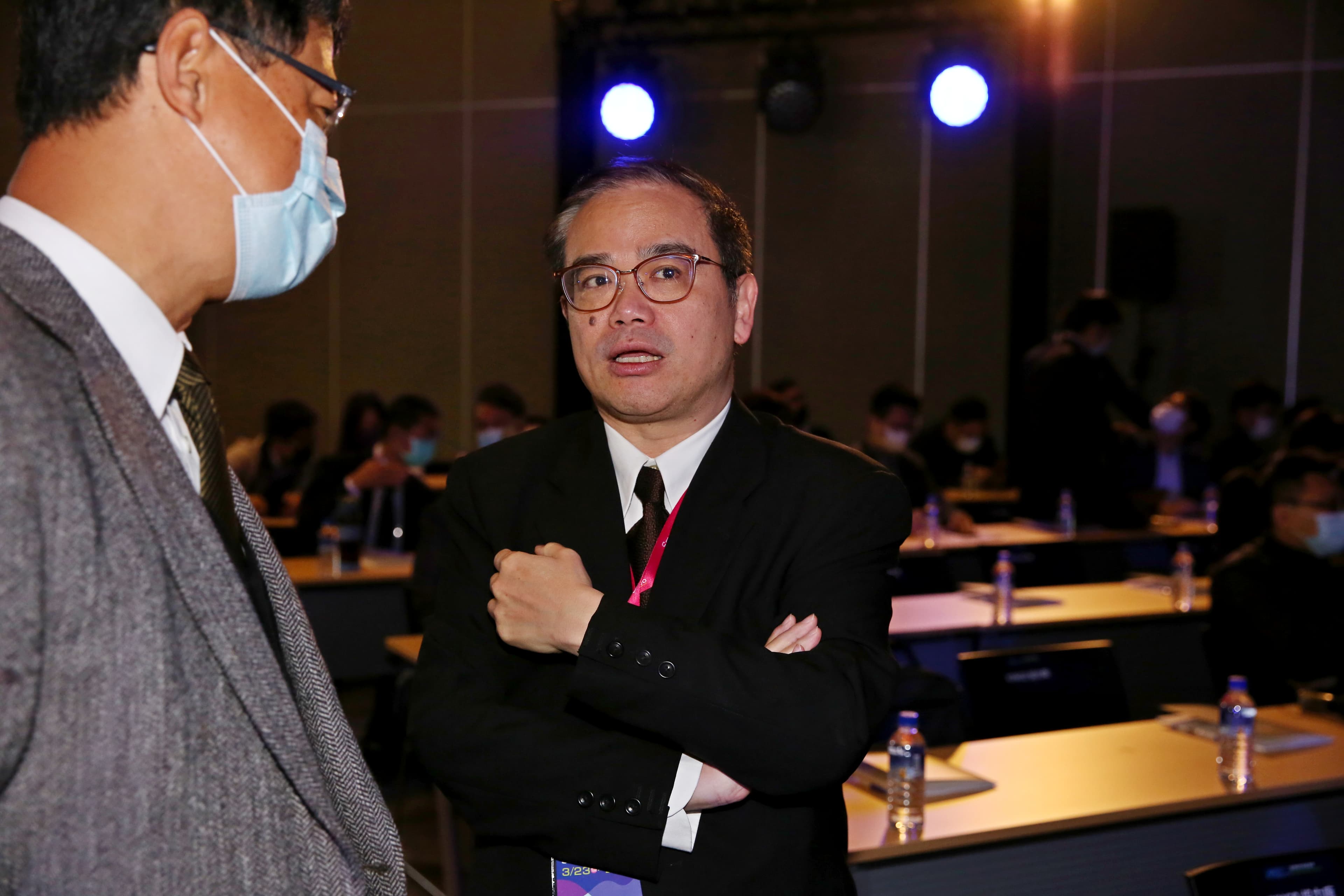 迎戰電動車戰國時代，丁學文認為車業將轉型成製造與服務兼具的新產業。