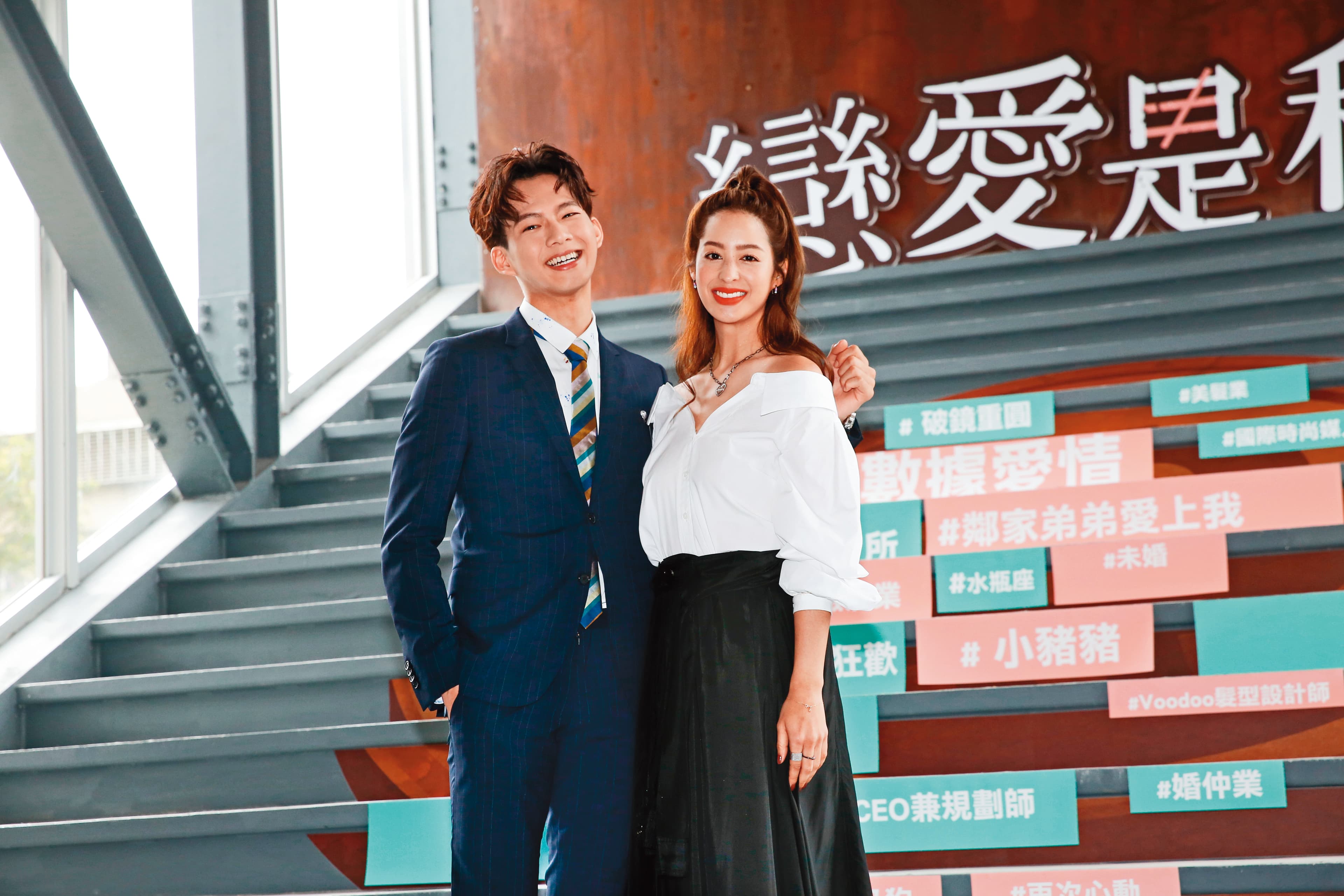 吳念軒第五度在劇中上演姐弟戀，和莫允雯有浪漫劇情。