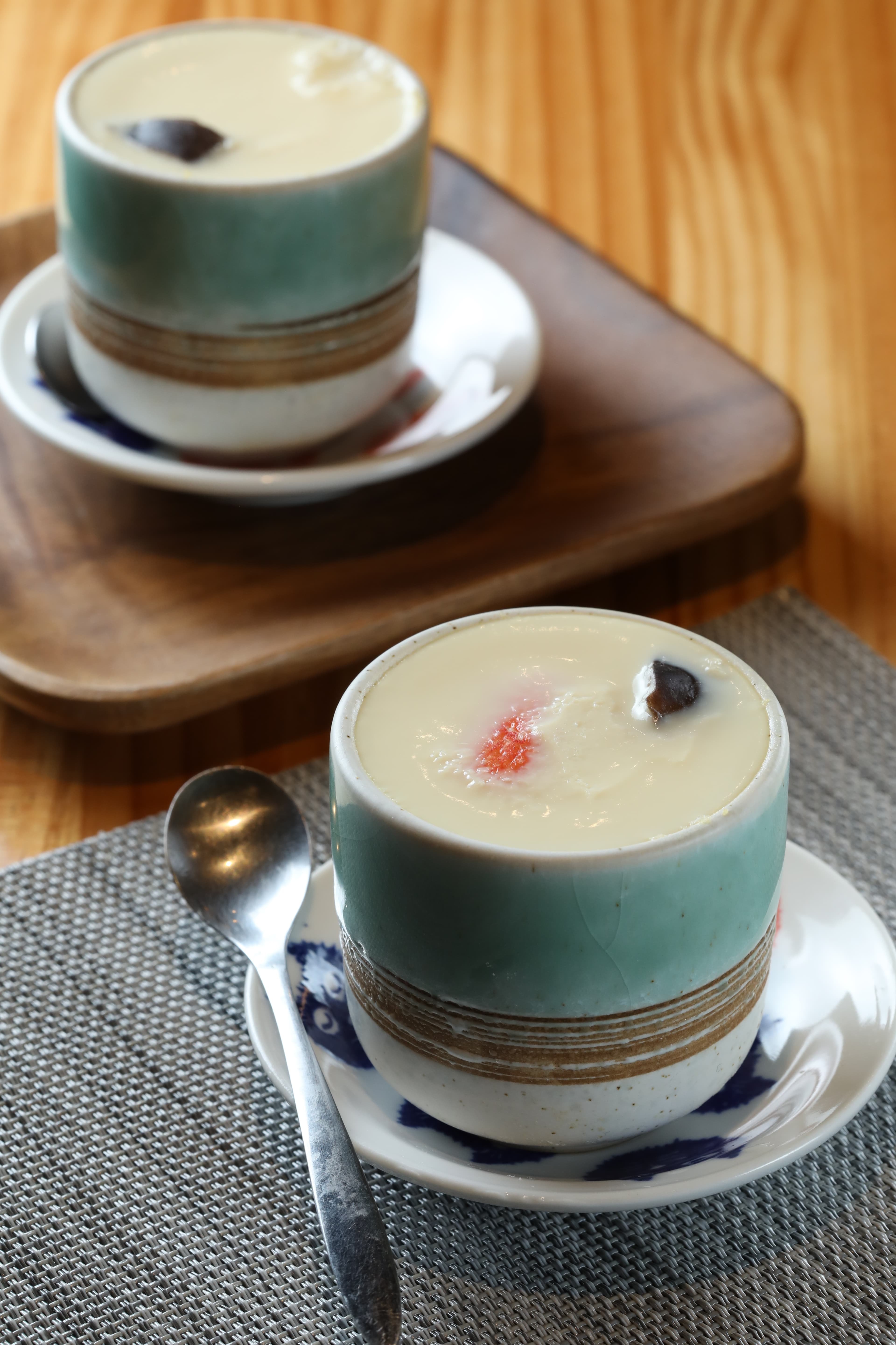 「茶碗蒸」質地嫩而不瀉，不會吃到一半就化成一泡湯。（60元／份）