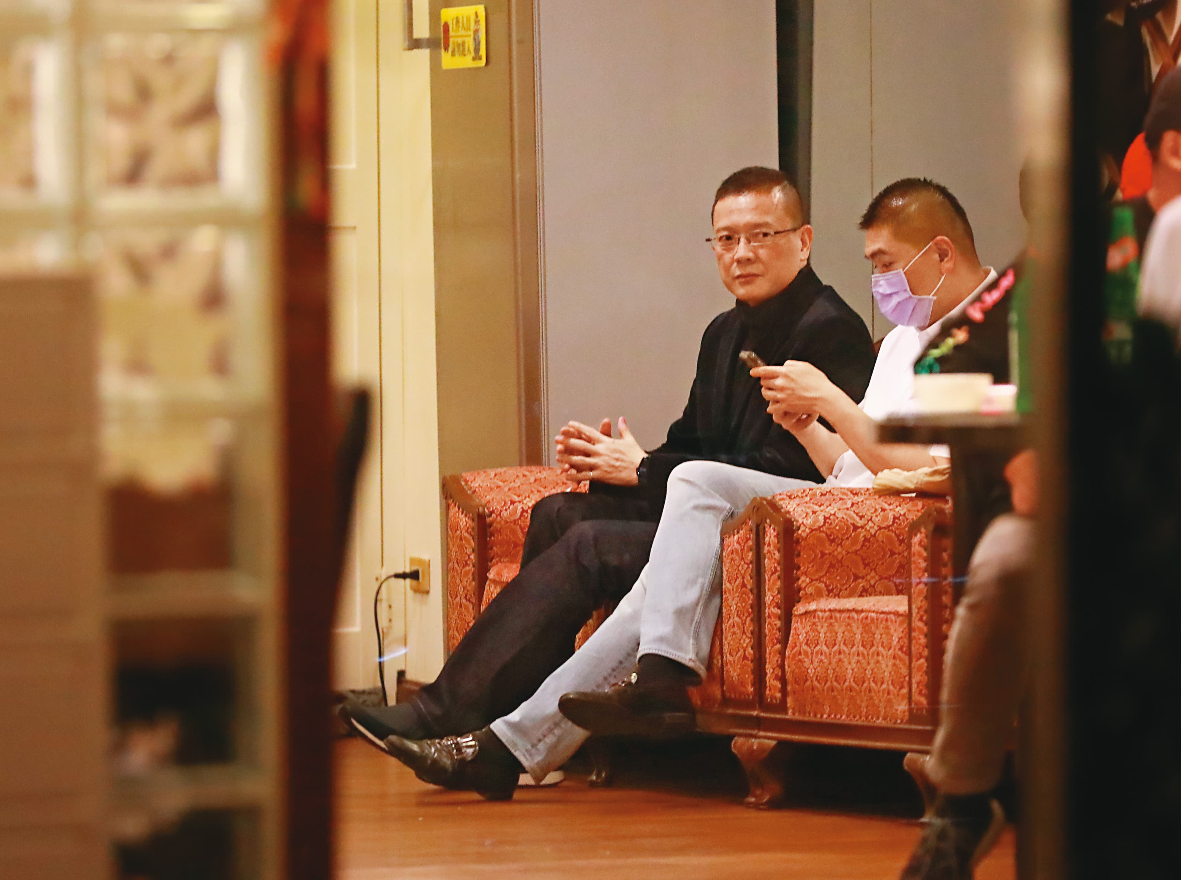 本刊直擊，6日餐會上除了謝國樑（左2）外，還有挺韓大將、前立委孫大千（左1）也到場。