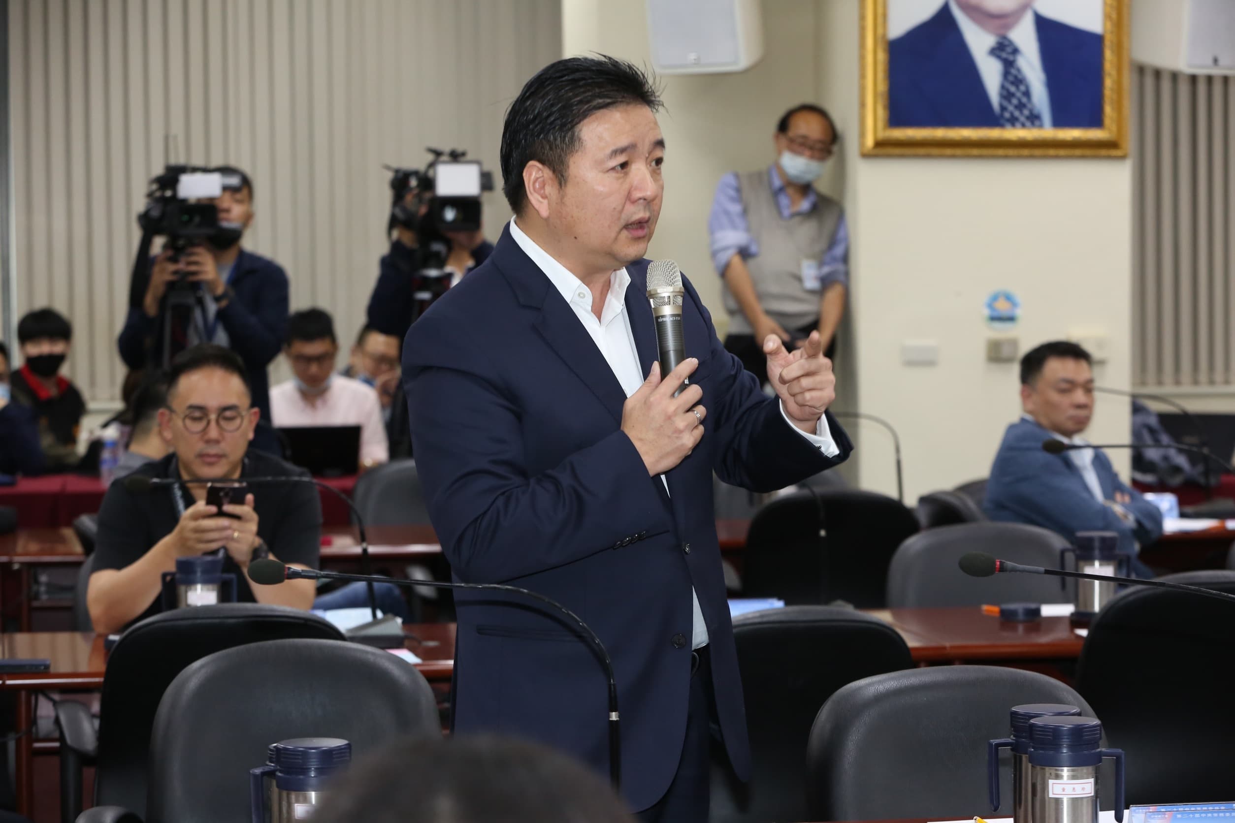 中常會林金結嗆趙少康，國民黨第一次分裂就是因台北市長選舉，與趙少康有關。