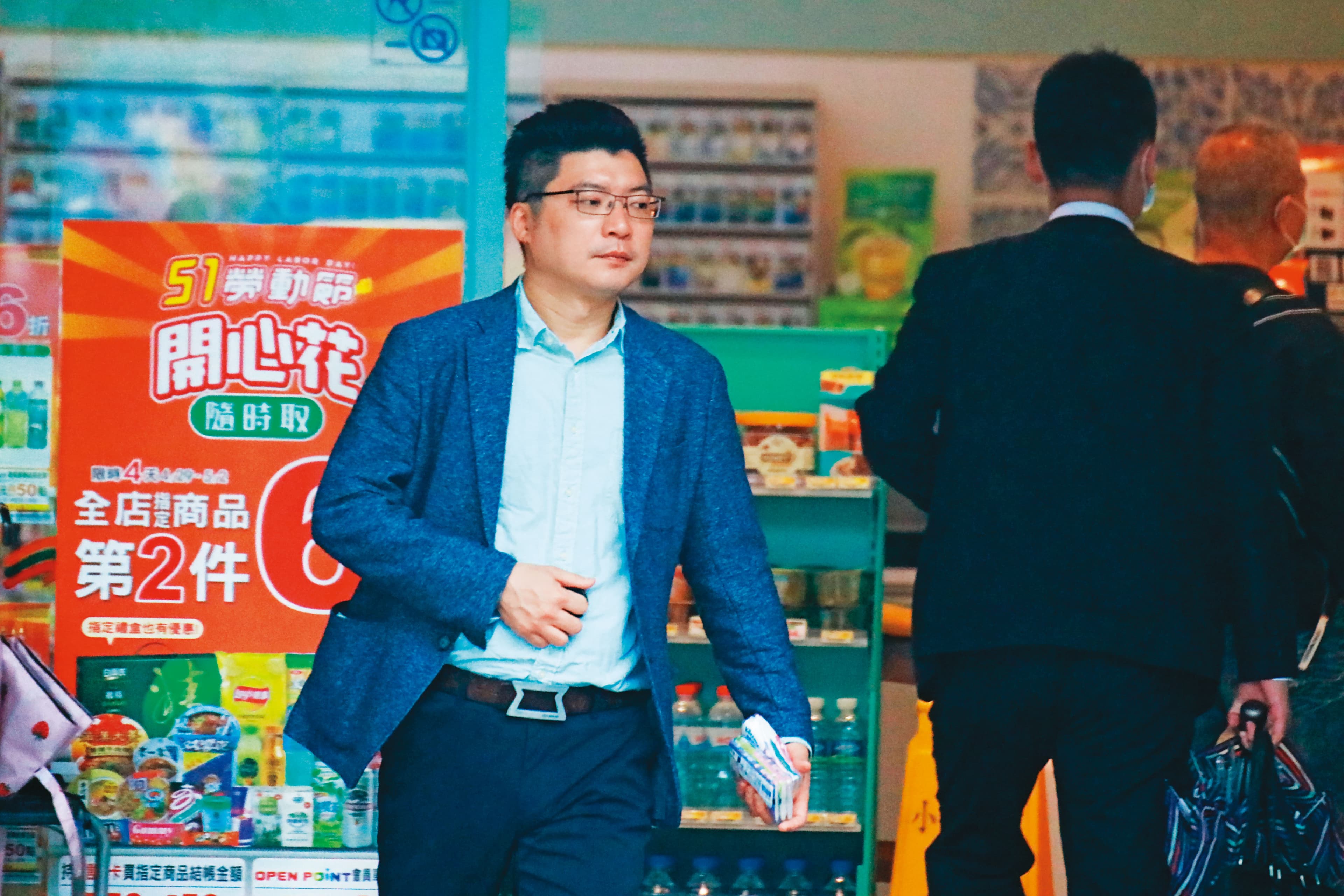 劉彥君（圖）上班時間常不在辦公室，政風人員一出動就逮到他1週2次出入飯店及摩鐵。