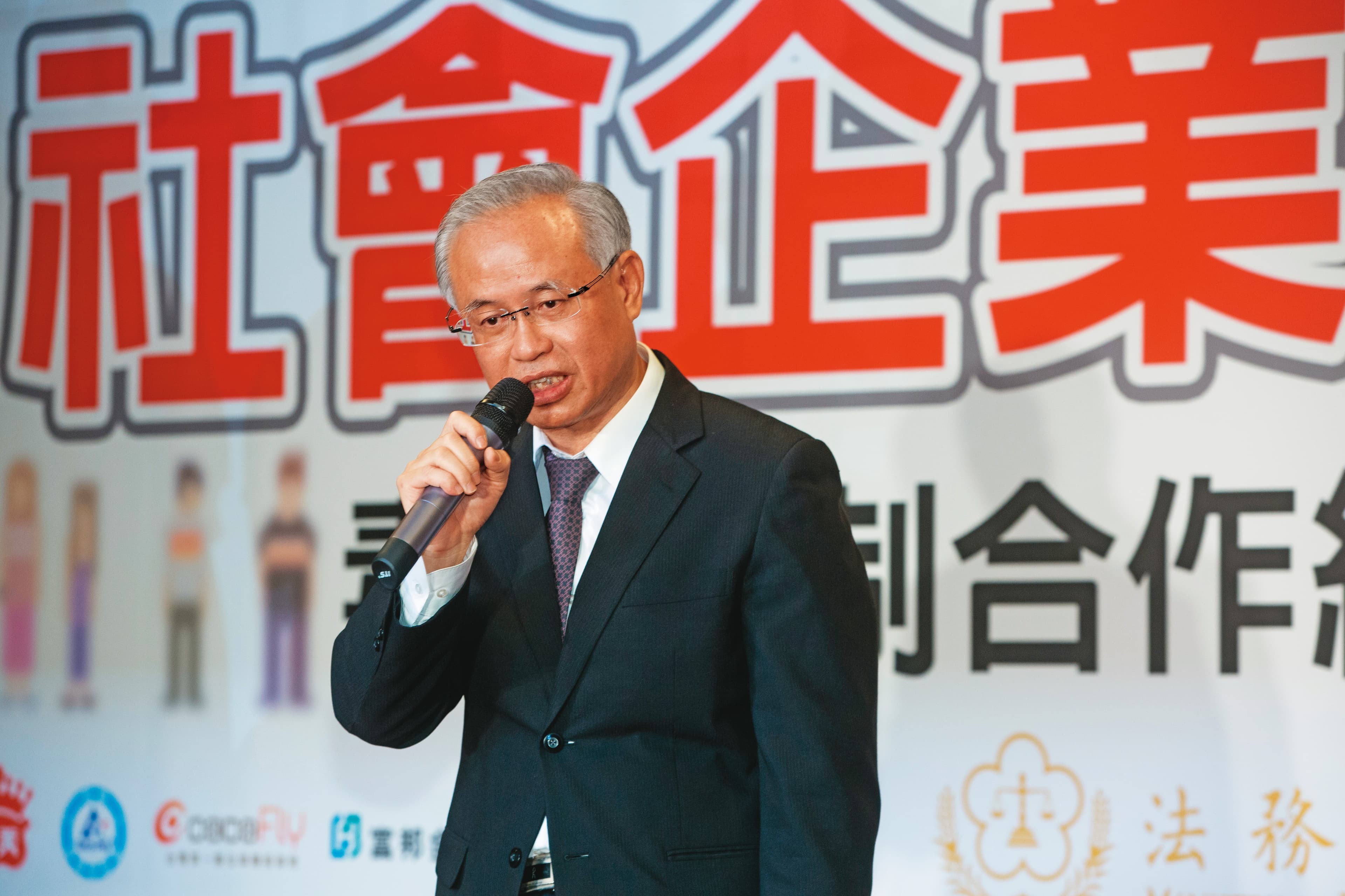 法務部次長張斗輝帶領全國檢察機關掃毒績效有成，防疫期間也不讓毒梟有機可乘。