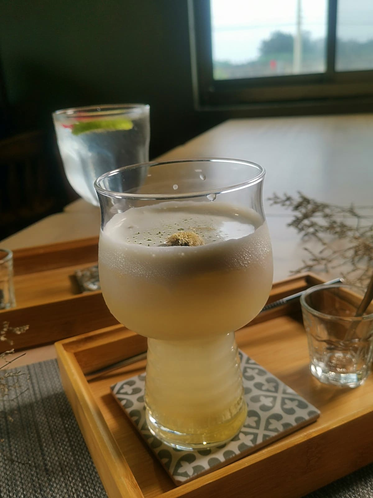 「杭菊鹽奶霜」淡淡的杭菊香與奶霜碰撞出多重口感。（130元／杯）
