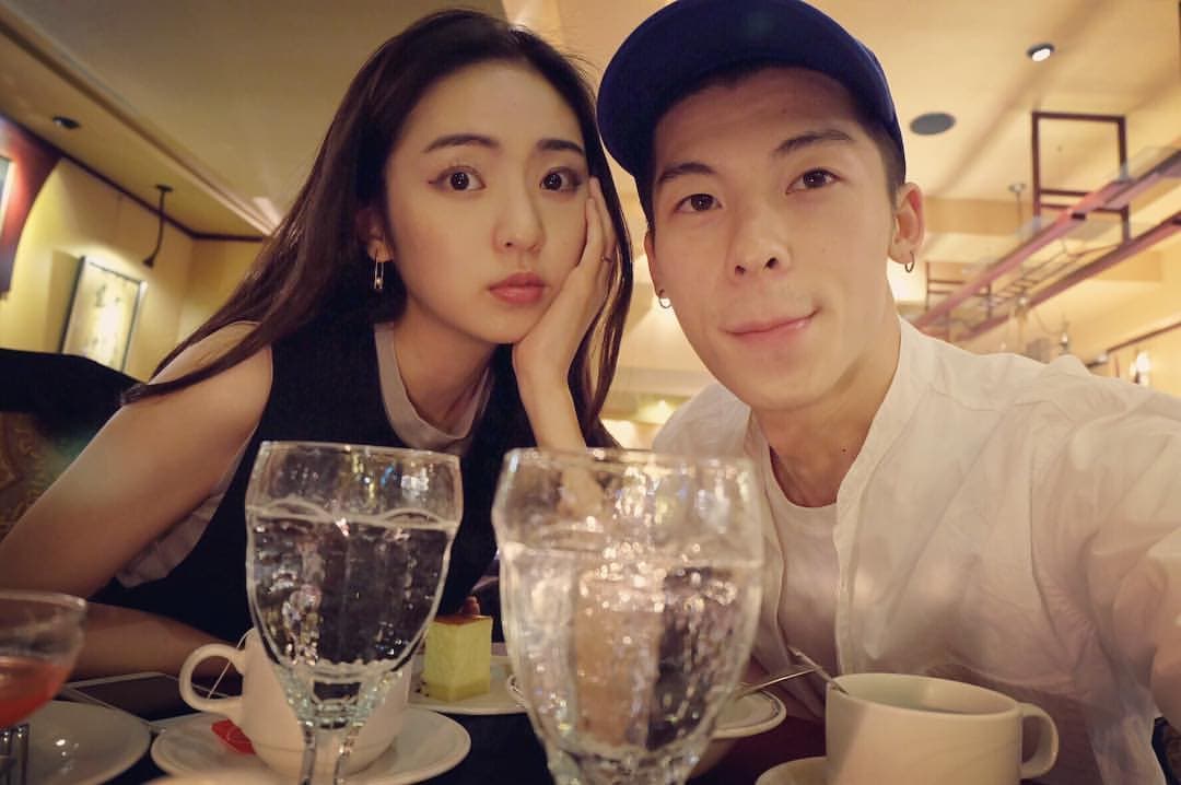 簡婕的IG仍保有過去與許光漢的親密照片，不過雙方現在已沒有互相追蹤。（翻攝自簡婕IG）