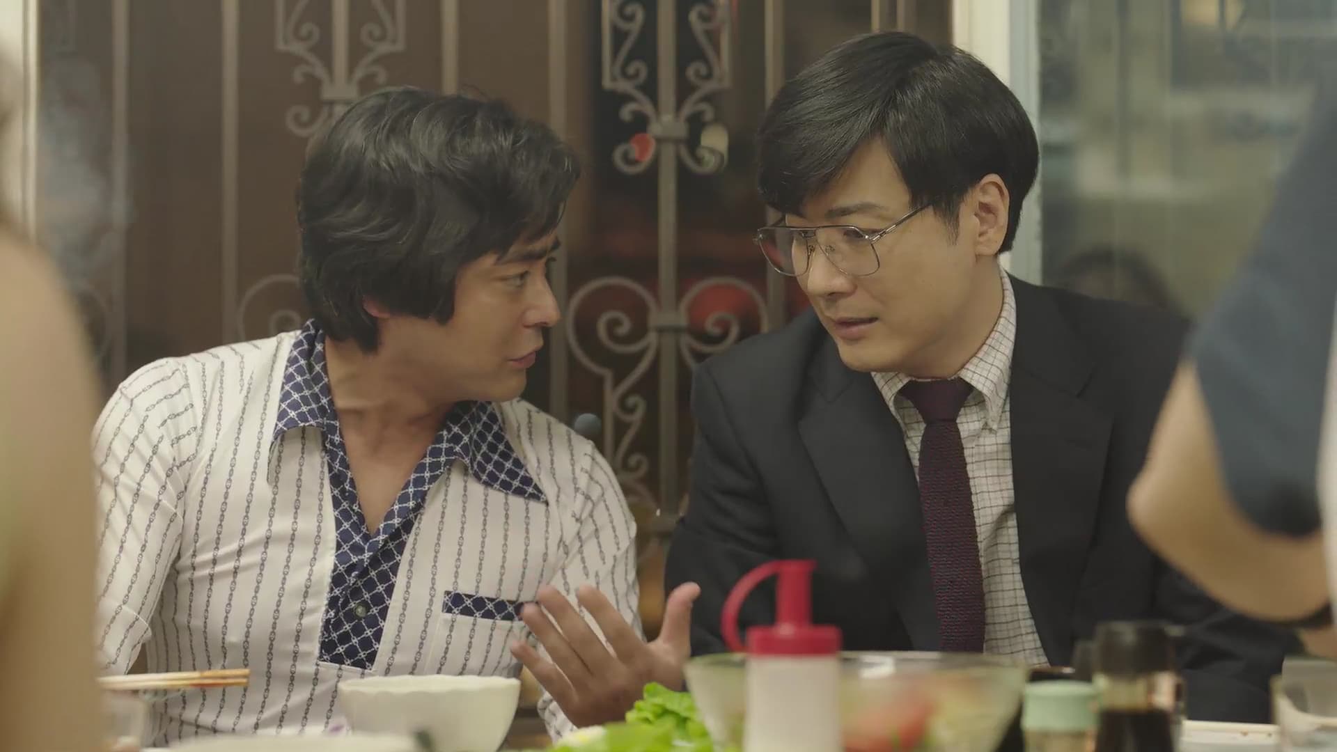 玉山鐵二（右）在劇中原是山田孝之的事業夥伴，第2季卻因意見不合而分道揚鑣。（Netflix提供）