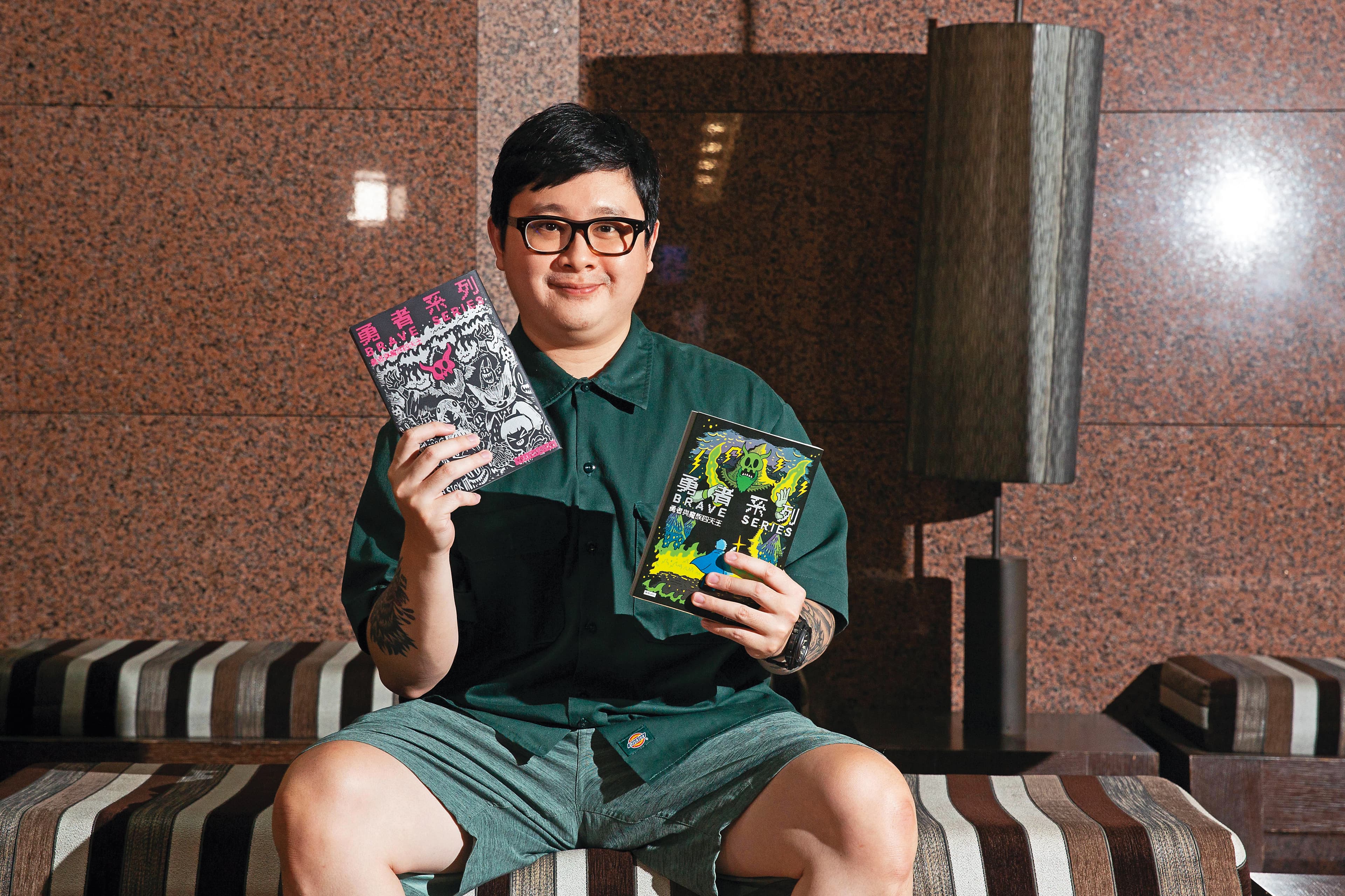 黃色書刊以暗喻性的諷刺漫畫聞名，名言是「黃色在你眼中是什麼樣的顏色，那它就是什麼樣的顏色。」
