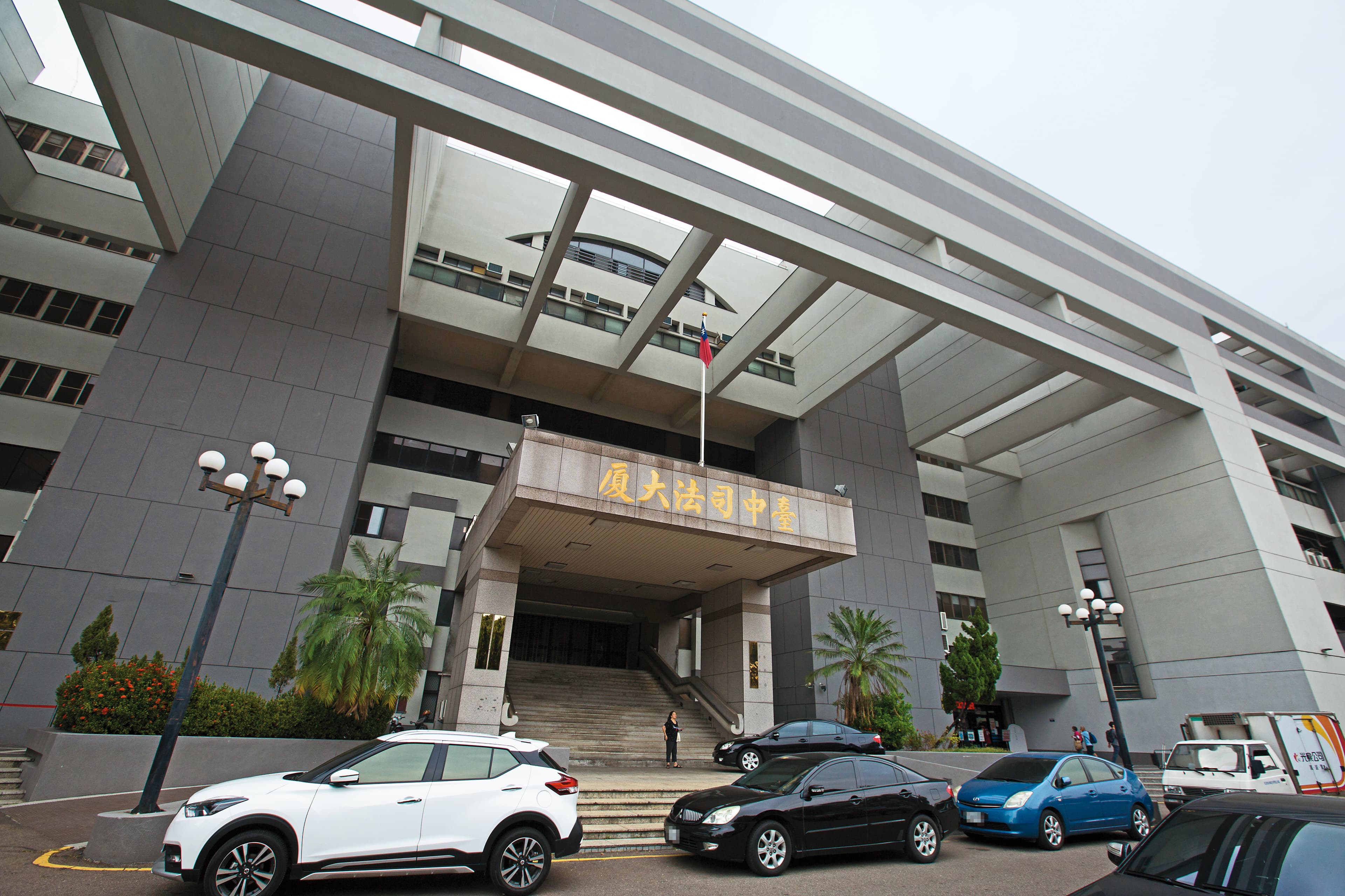  台中地院一審依「私行拘禁致死罪」輕判2名凶手，檢方上訴。
