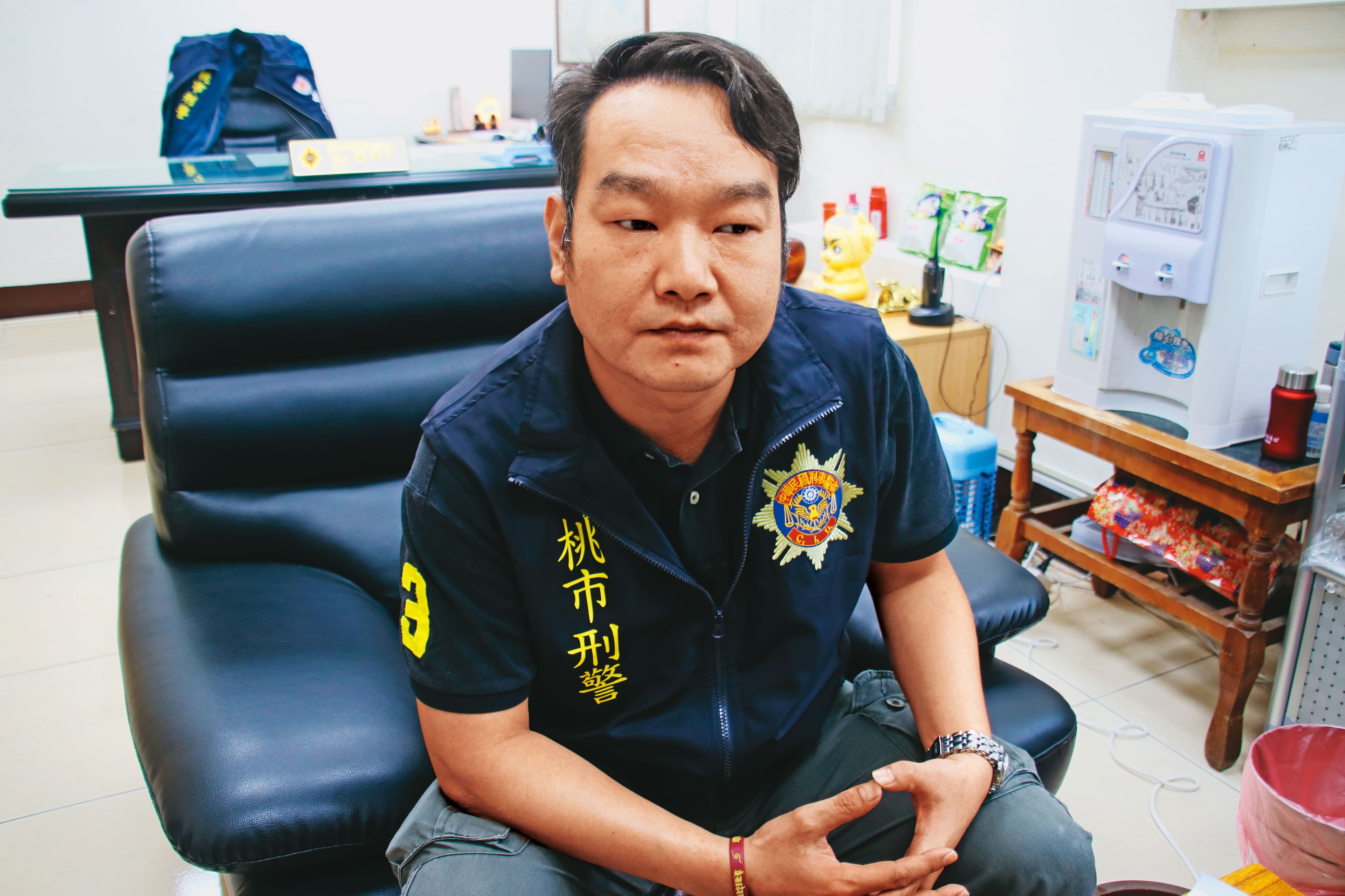 辦案員警簡建忠（圖）將唐瑛形容為蛇蠍女。