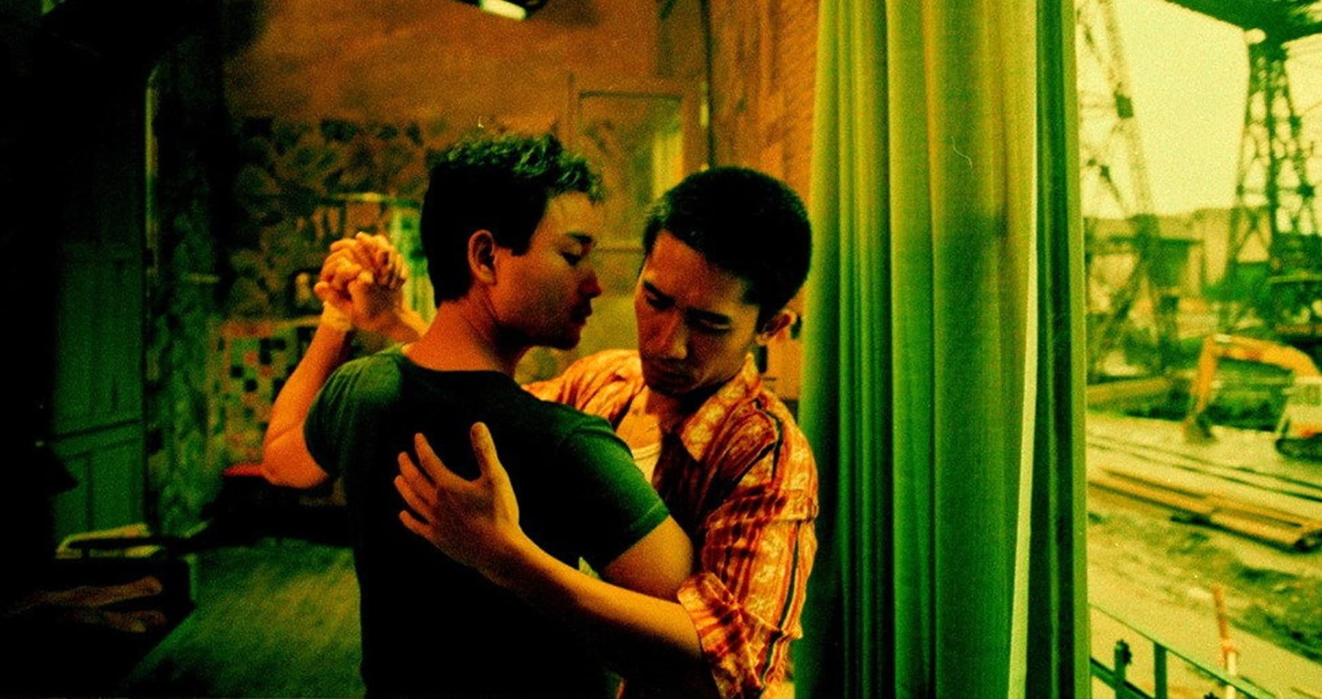 《春光乍洩》裡張國榮的角色，劉德華爆料原本是自己演出，到開拍才知道被換角。（網路圖片）