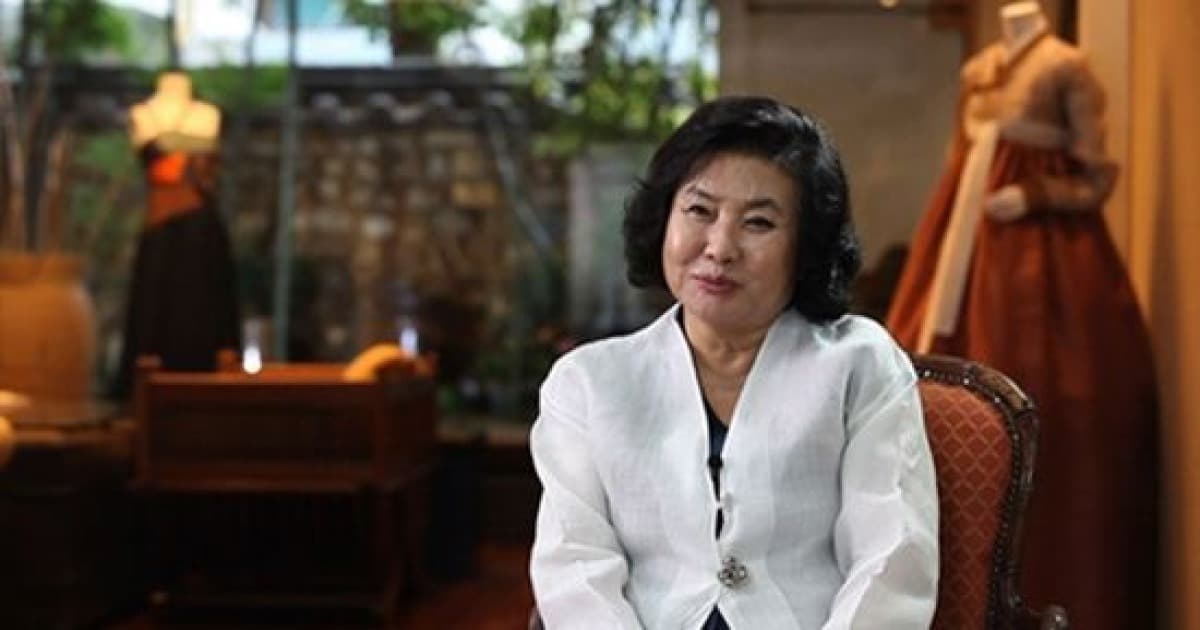 全智賢婆婆李正宇（圖）是知名服裝設計師。（網路圖片）