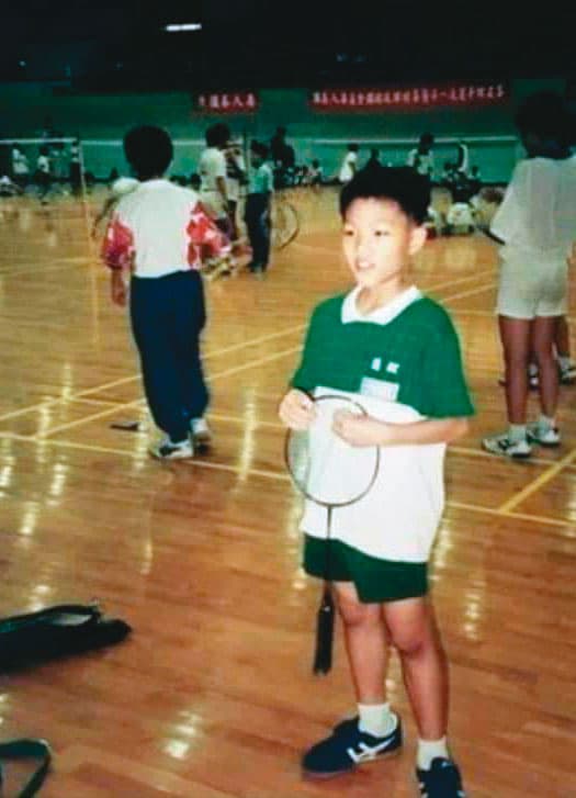 周天成小學6年級認識恩師鄭永成，開啟國際賽眼界。（鄭永成提供）