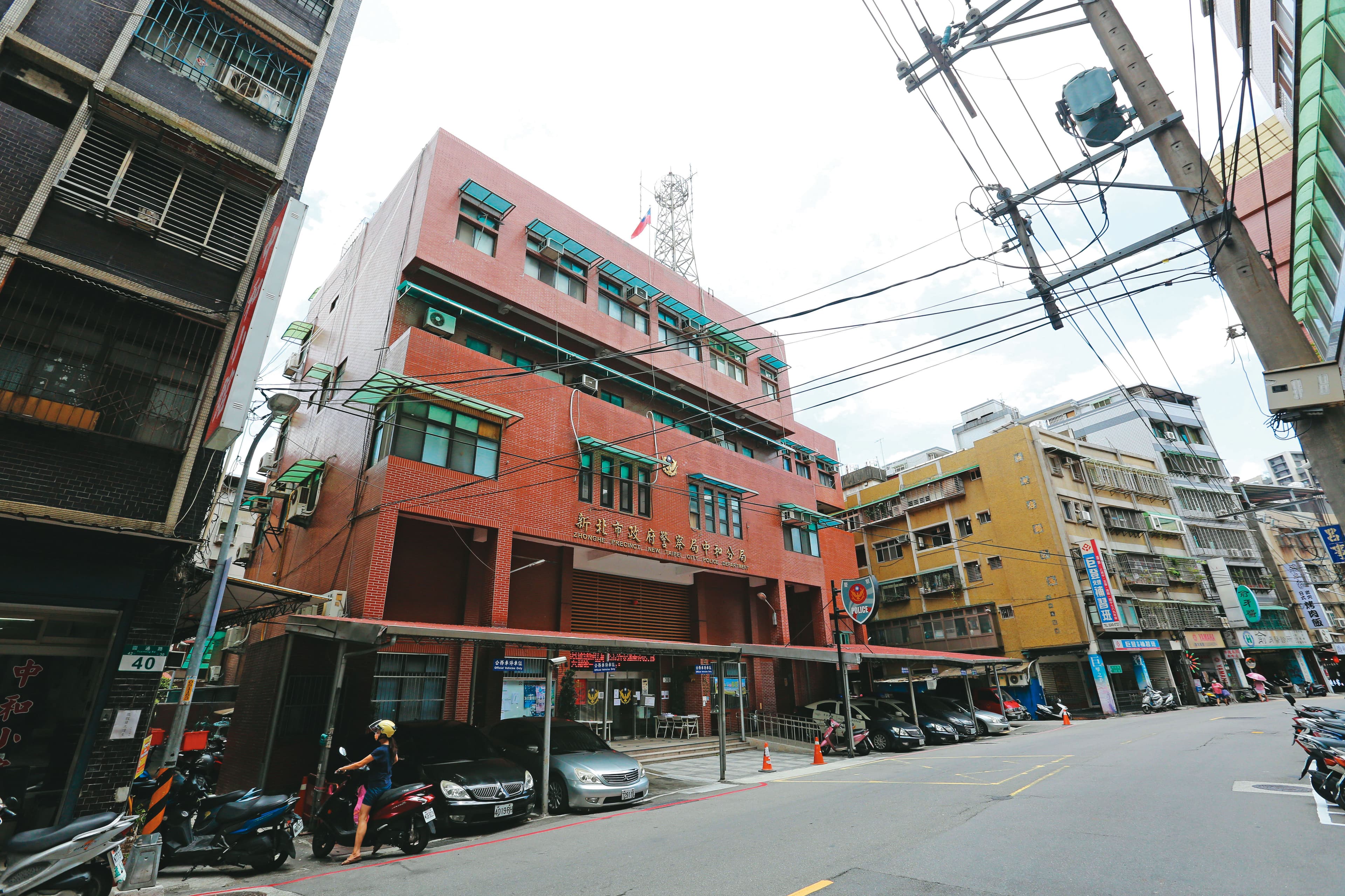 劈腿風波後，何宗諭辭去隨扈一職，請調回中和分局（圖）服務。